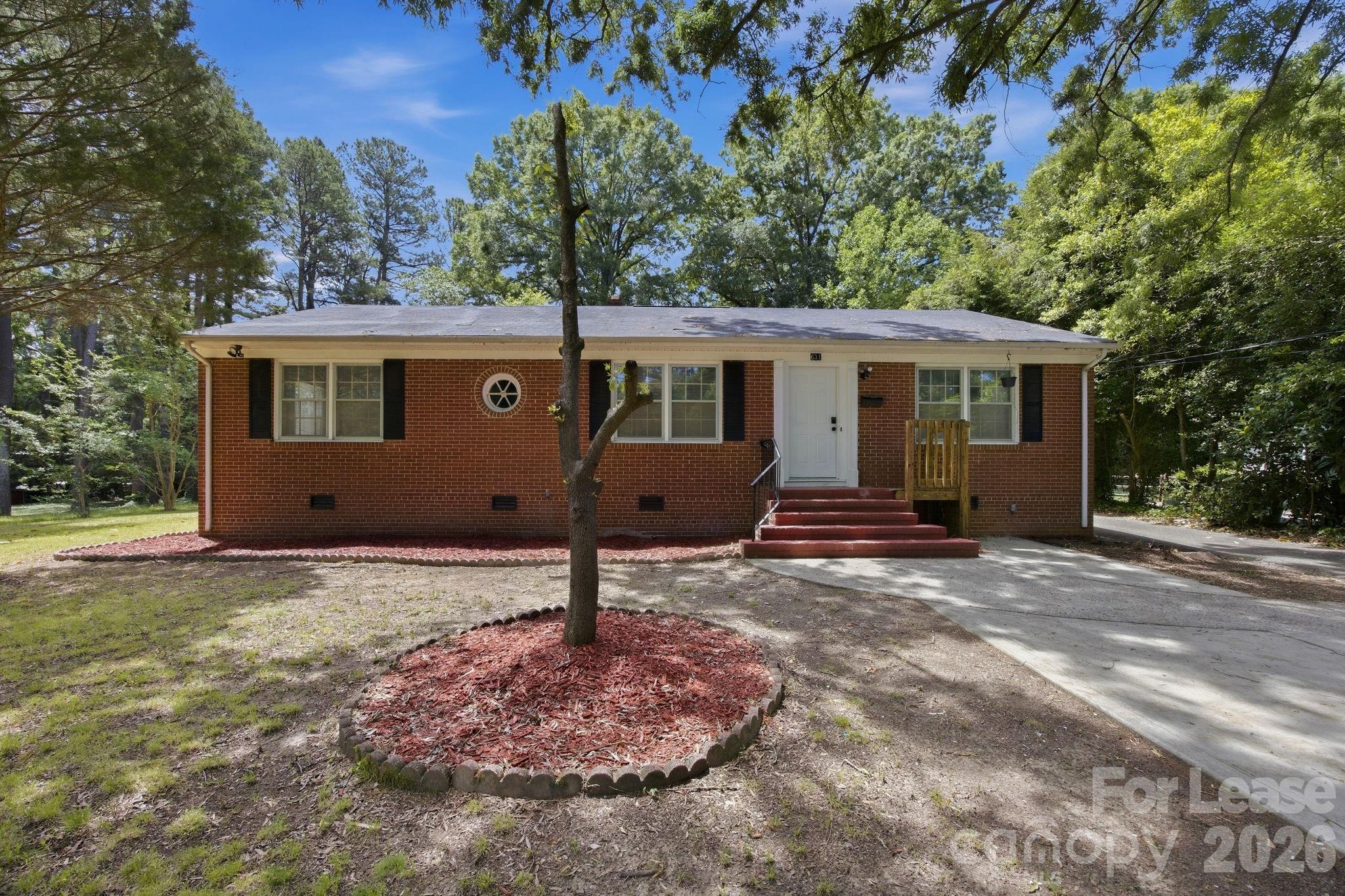 631 Townsend Avenue Property Photo 1