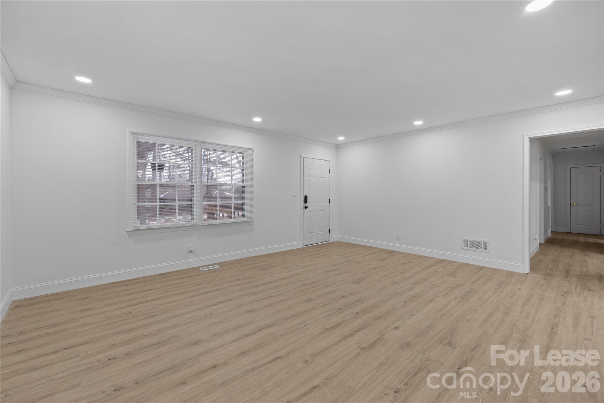 631 Townsend Avenue Property Photo 5