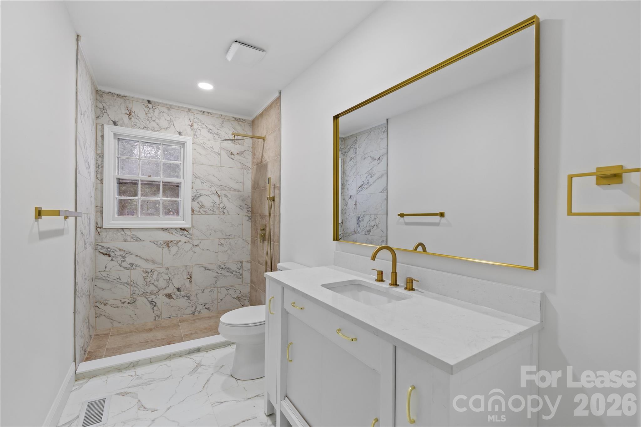 631 Townsend Avenue Property Photo 23