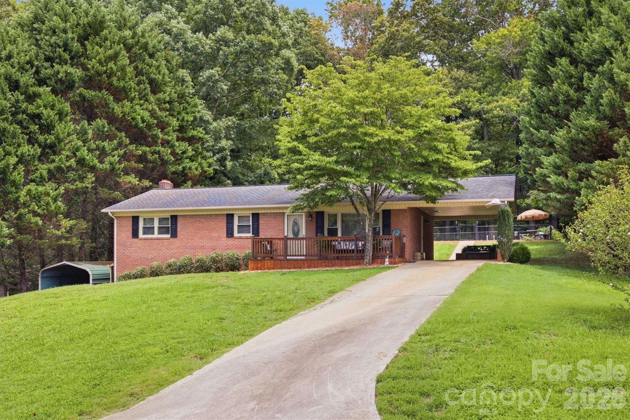 2516 Corolla Hills Drive Property Photo 1