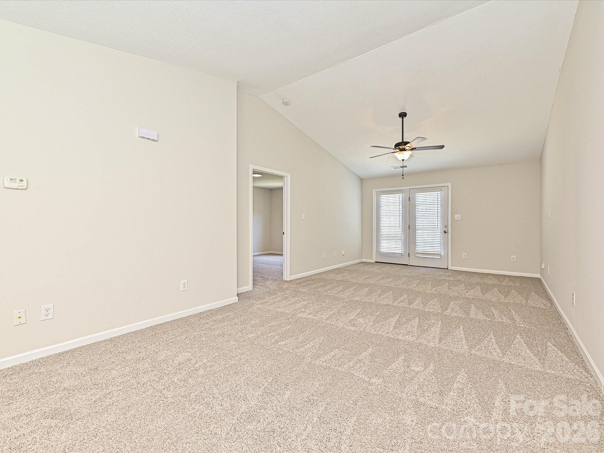 2013 Pin Oak Place Property Photo 5