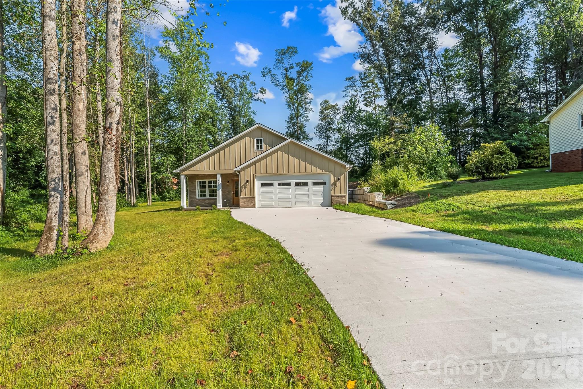 156 Oakdale Drive Property Photo 2