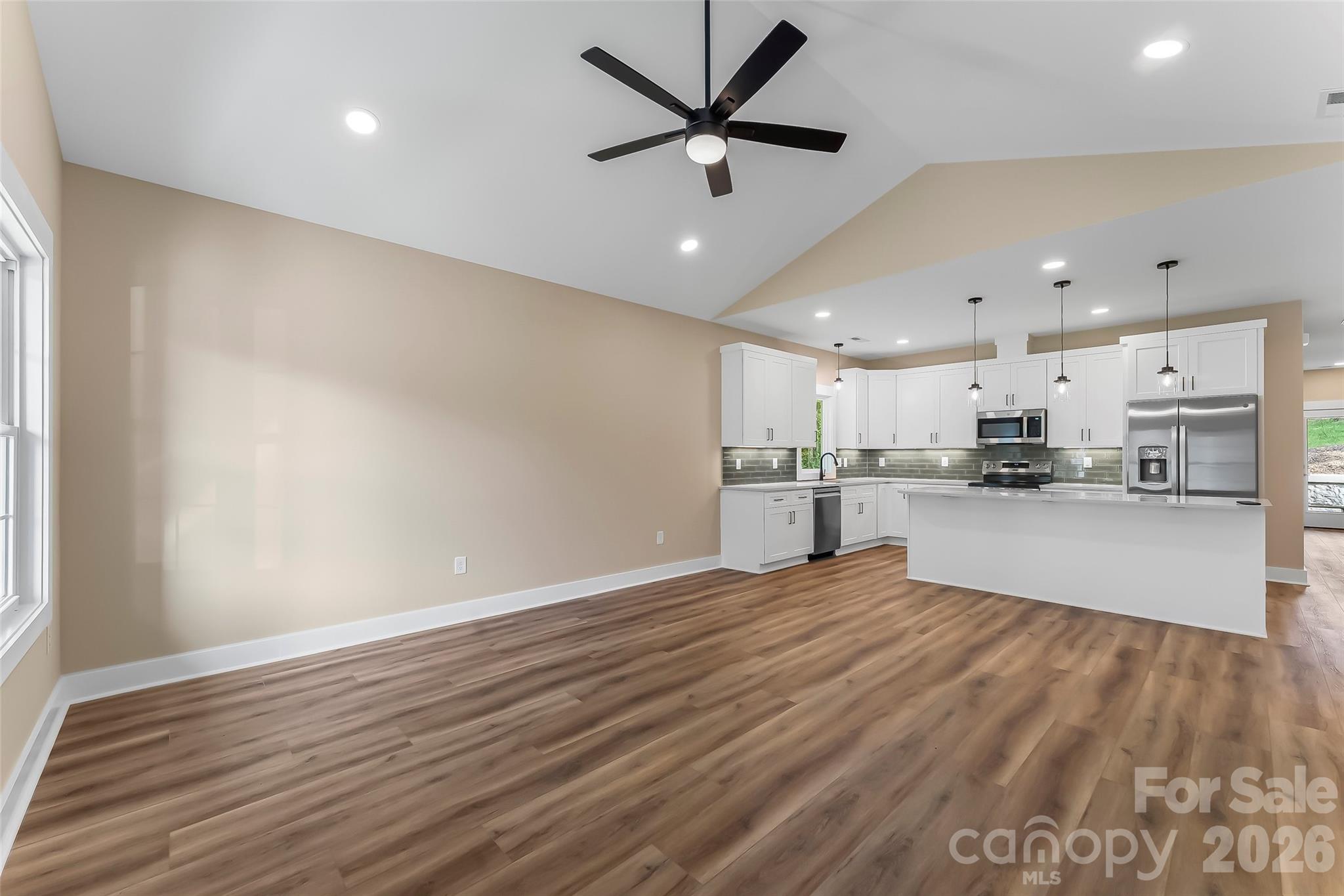 156 Oakdale Drive Property Photo 4