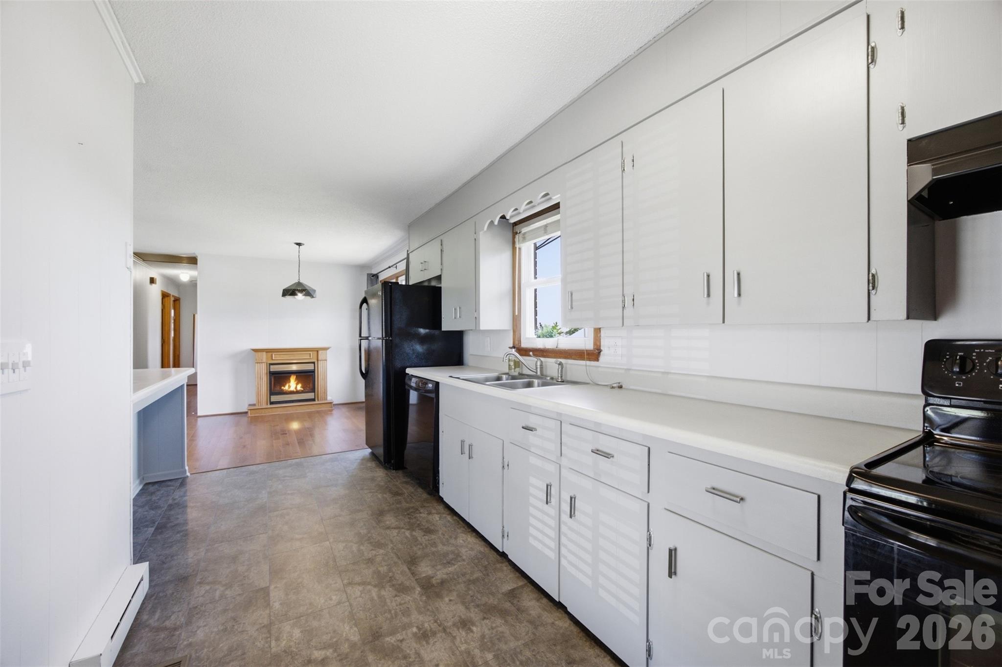 128 Old Hollis Road Property Photo 4