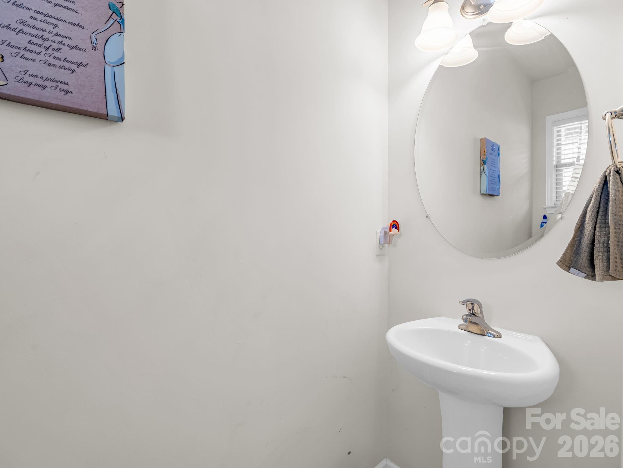 198 N River Road Property Photo 7