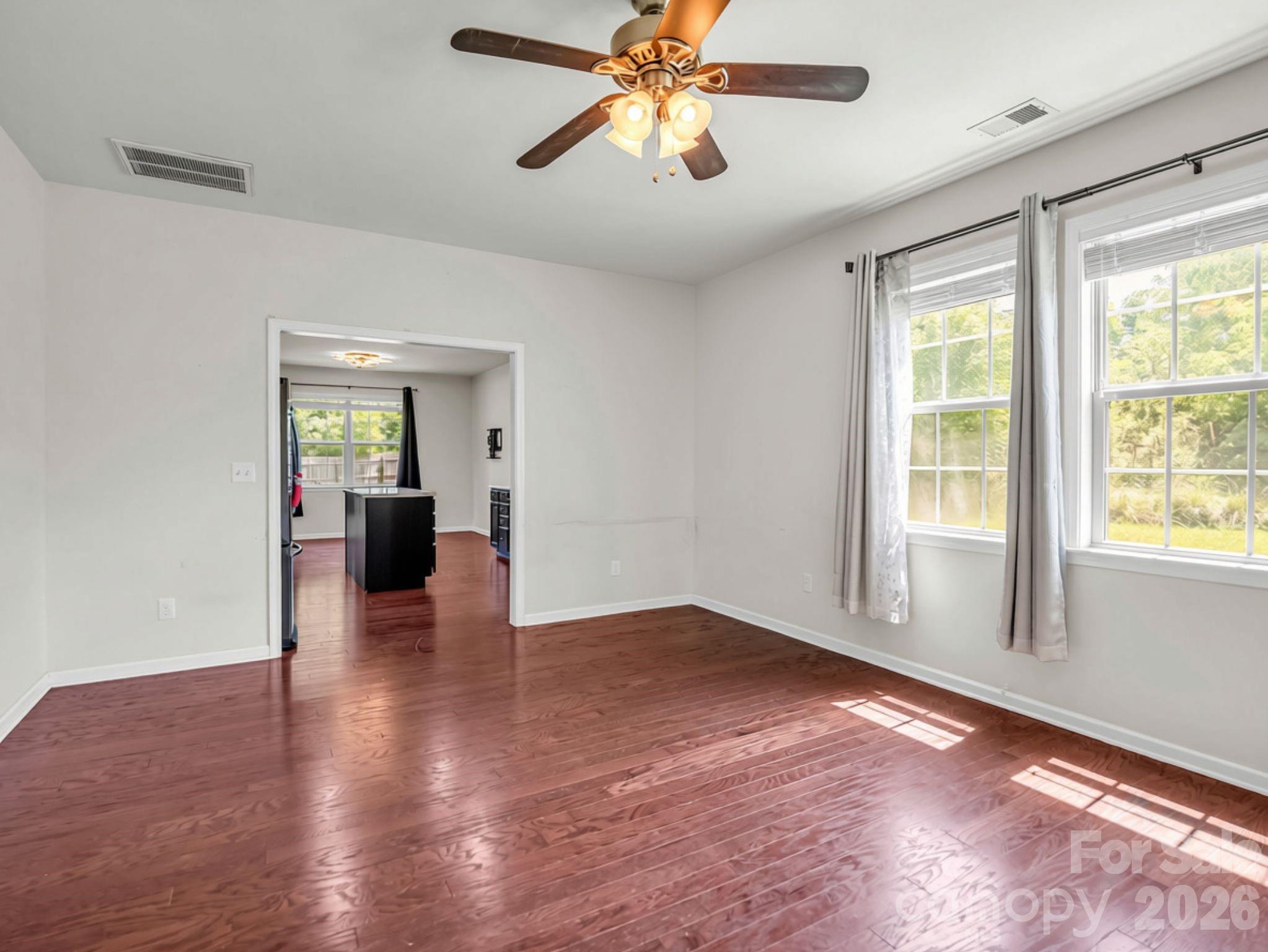 198 N River Road Property Photo 10