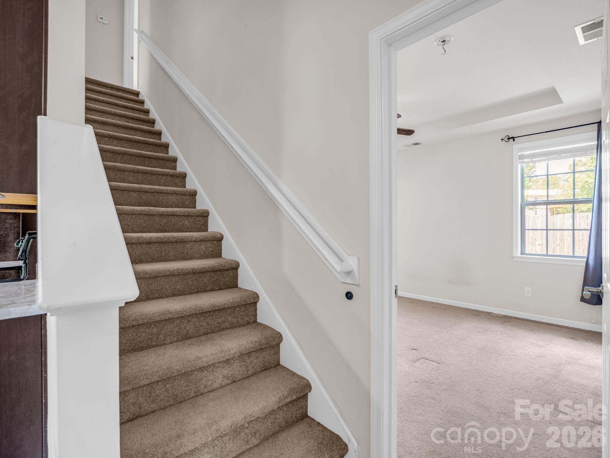 198 N River Road Property Photo 26