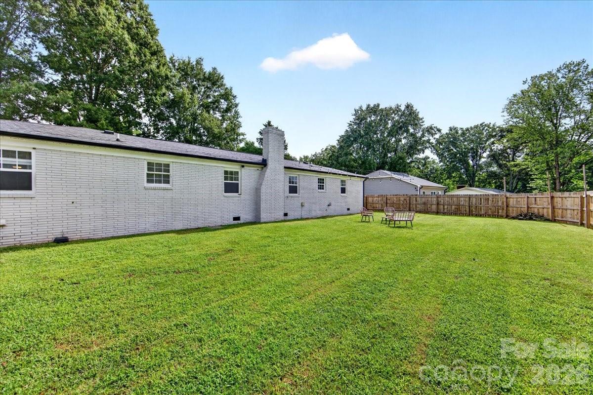 8000 Lawyers Road Property Photo 37