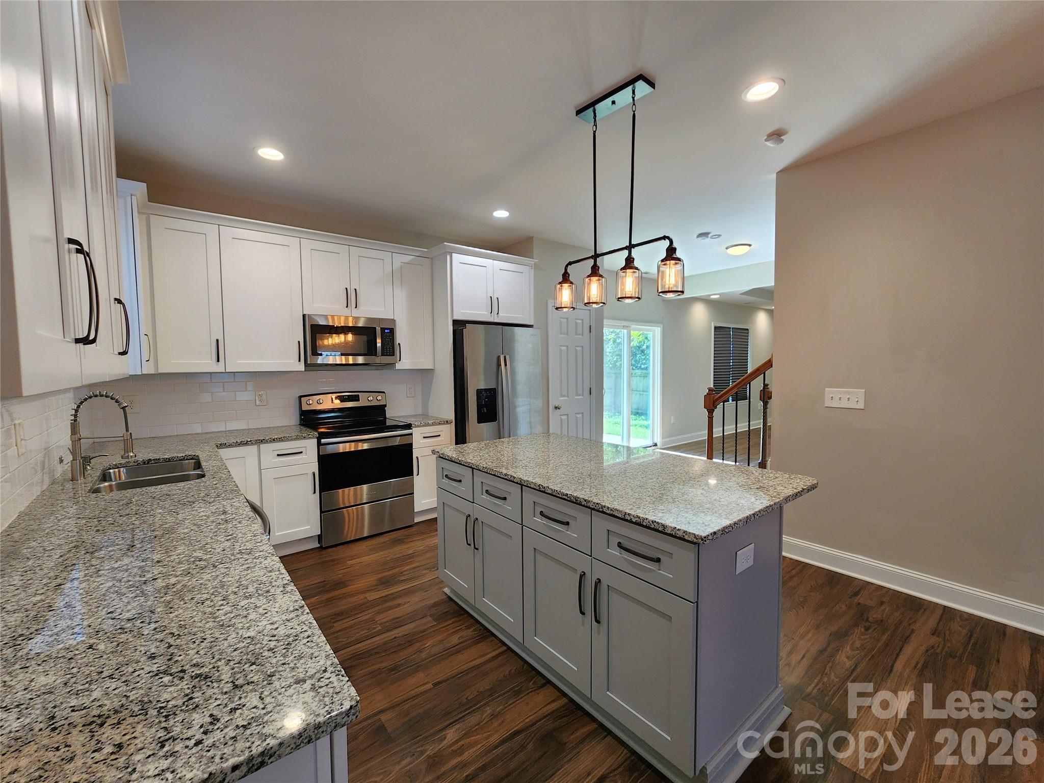 2520 Ashe Avenue Property Photo 6