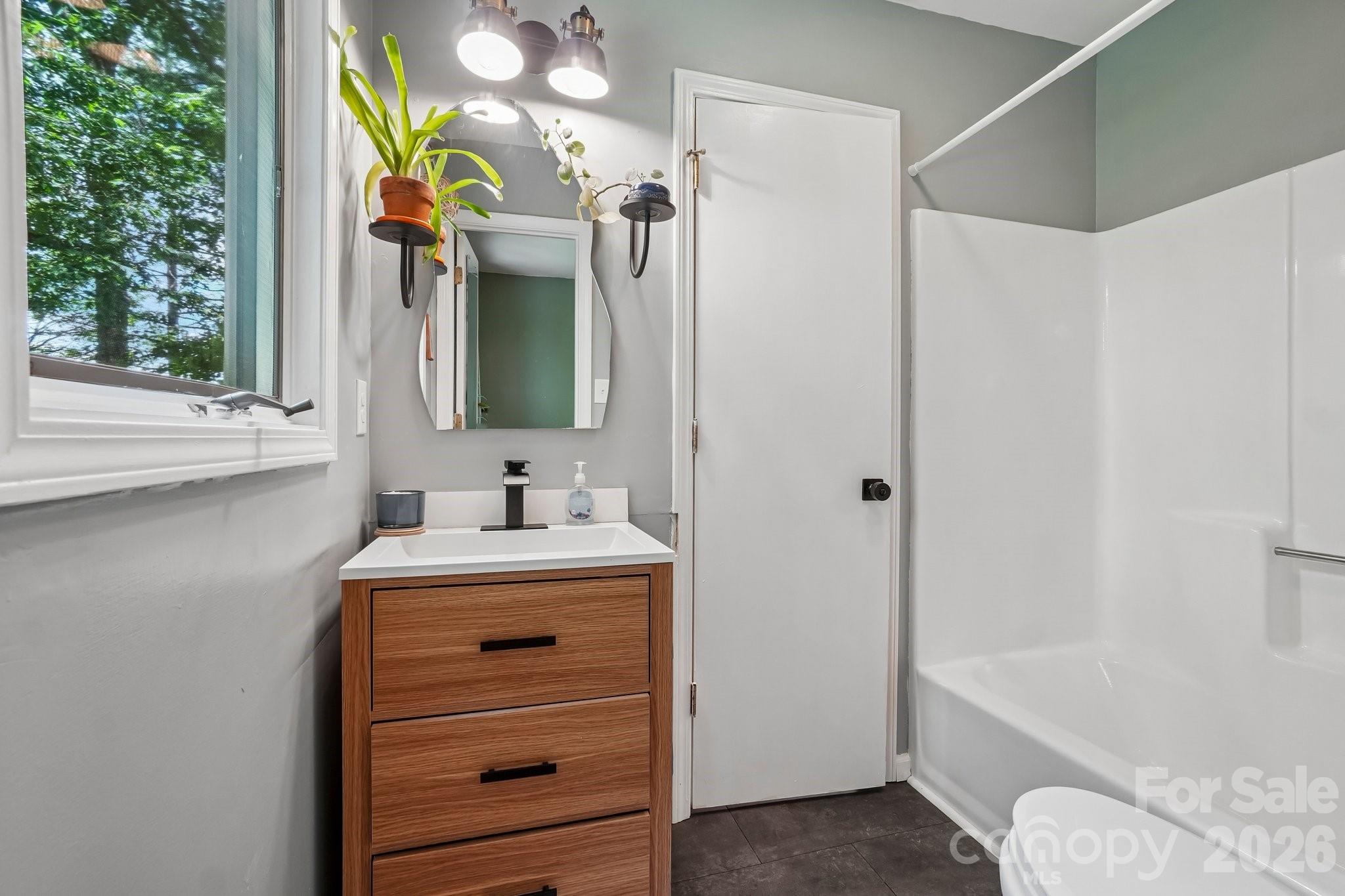 637 Cascade Lake Road Property Photo 28