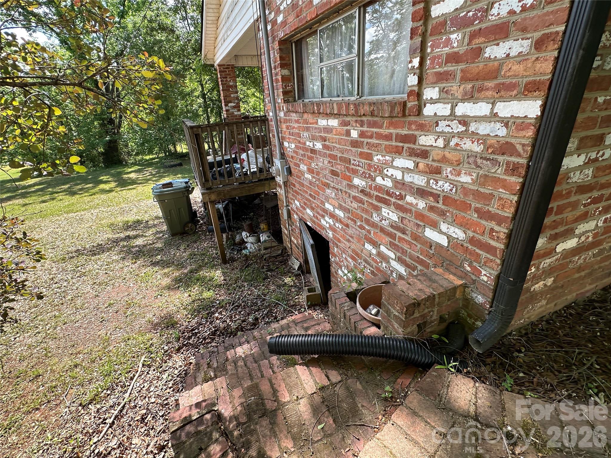 572 Ledbetter Road Property Photo 7