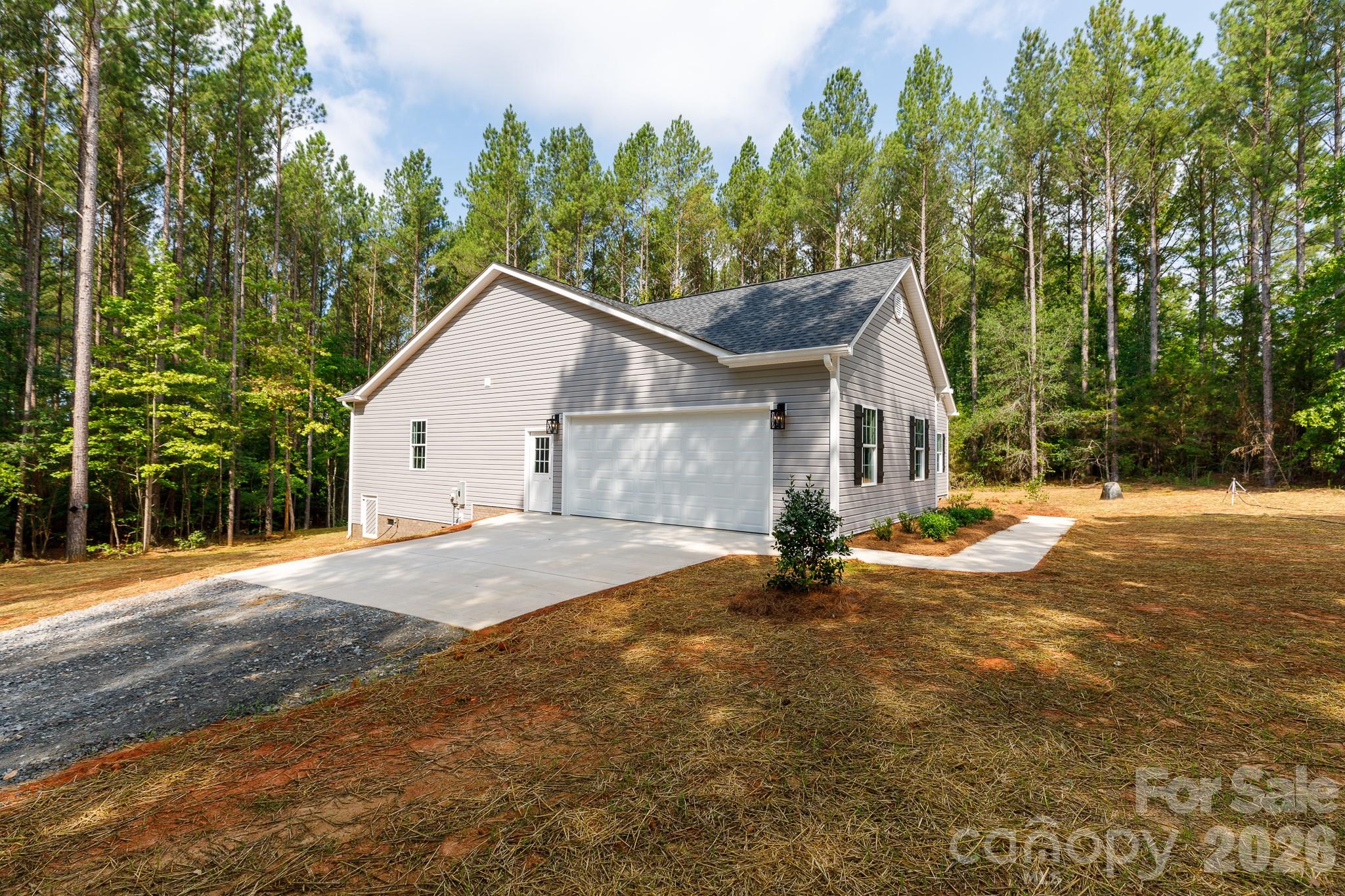 2902 Peden Bridge Road Property Photo 2