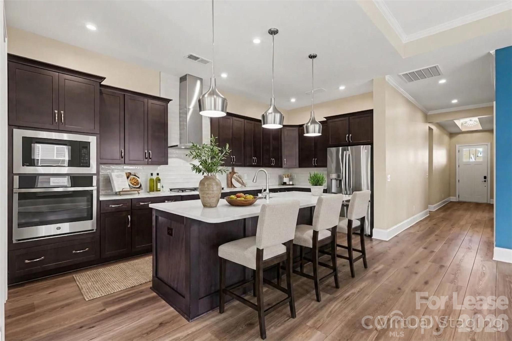 2026 Lake Como Drive Property Photo 2