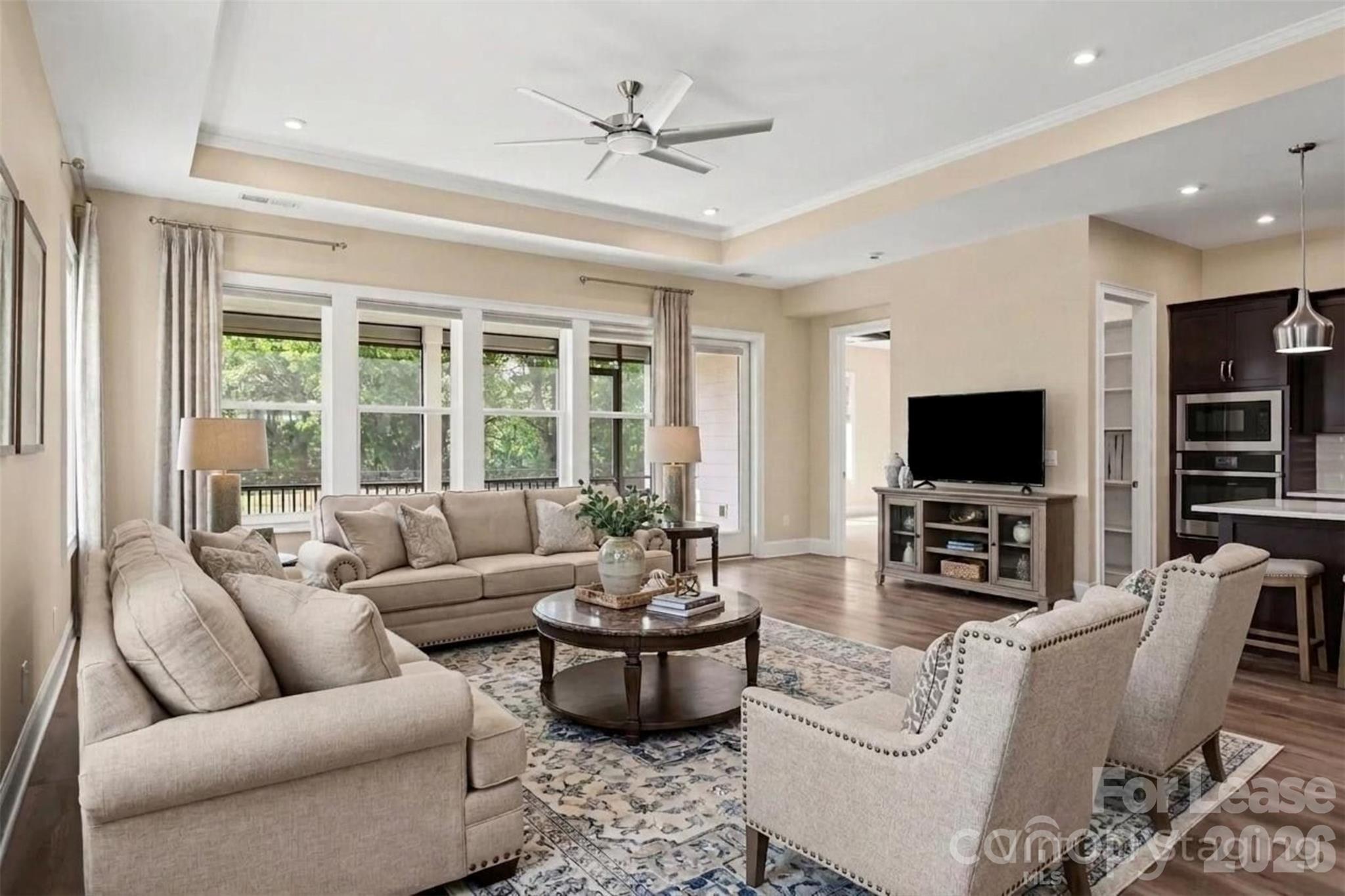 2026 Lake Como Drive Property Photo 9