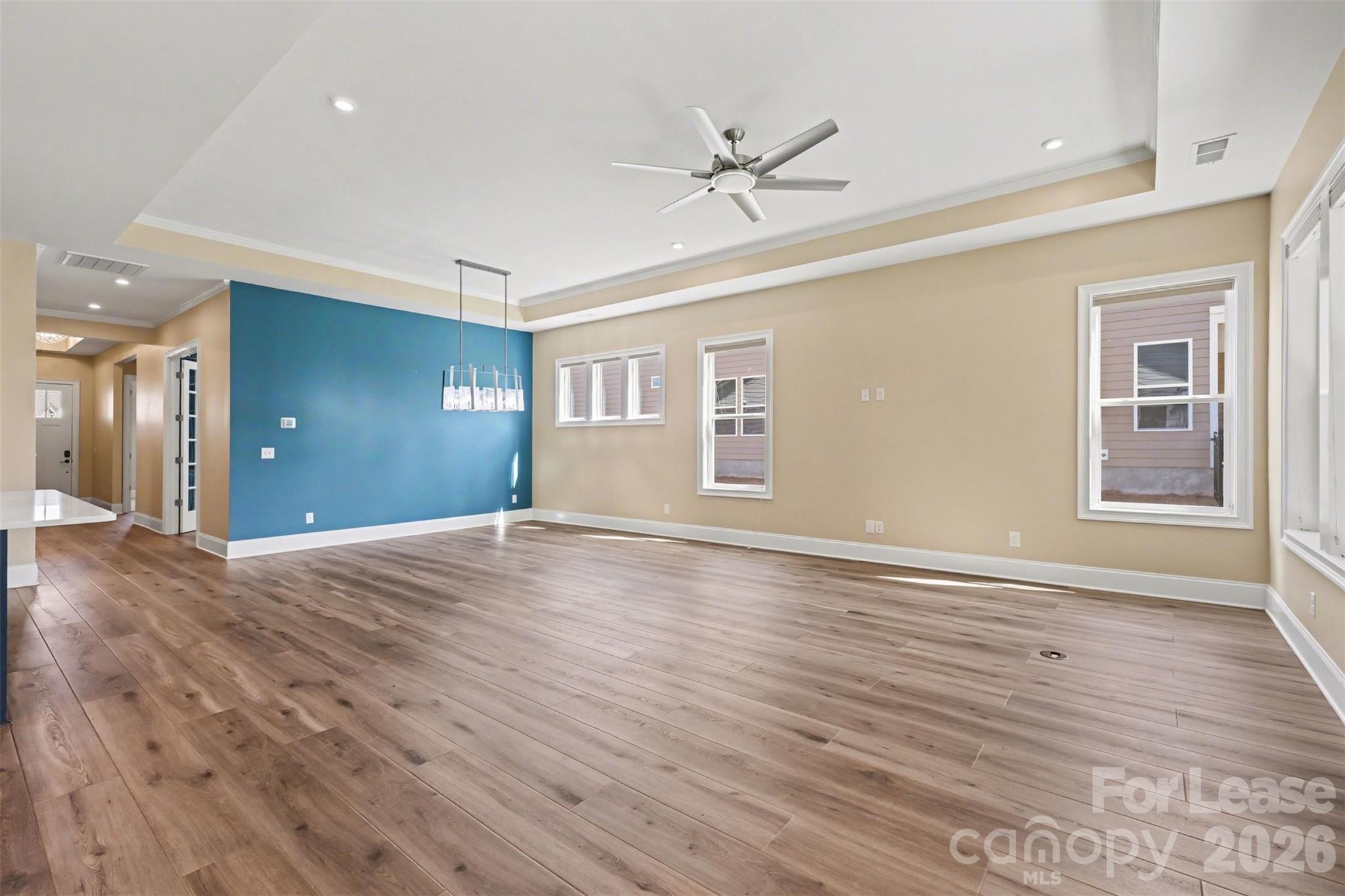 2026 Lake Como Drive Property Photo 10