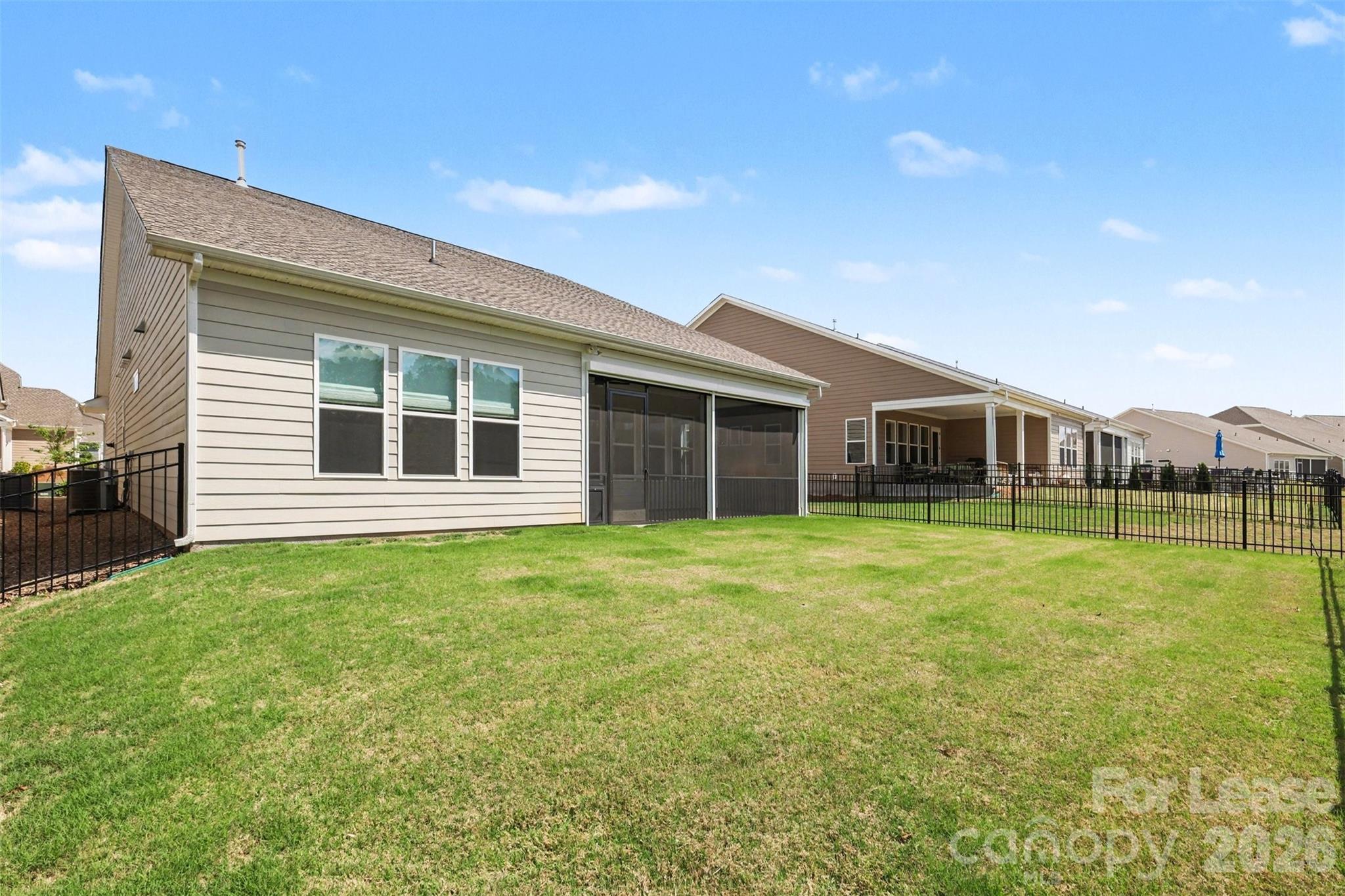 2026 Lake Como Drive Property Photo 27