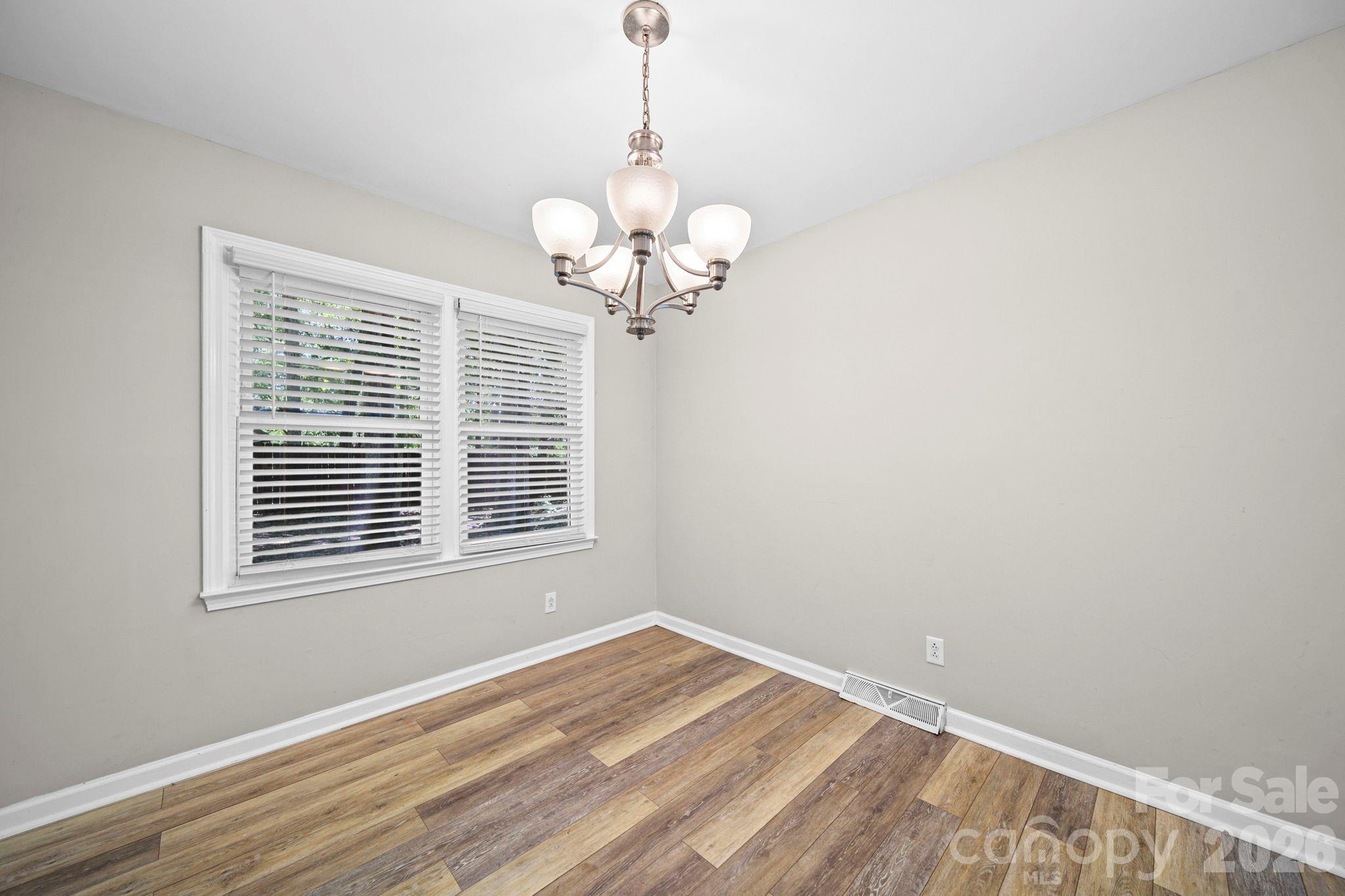 619 Cedarwood Drive Property Photo 14