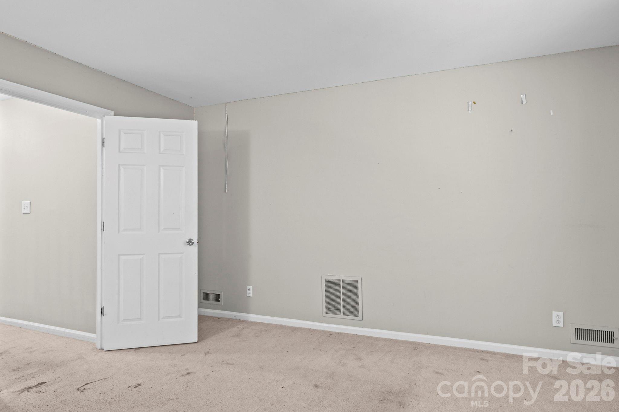 619 Cedarwood Drive Property Photo 18