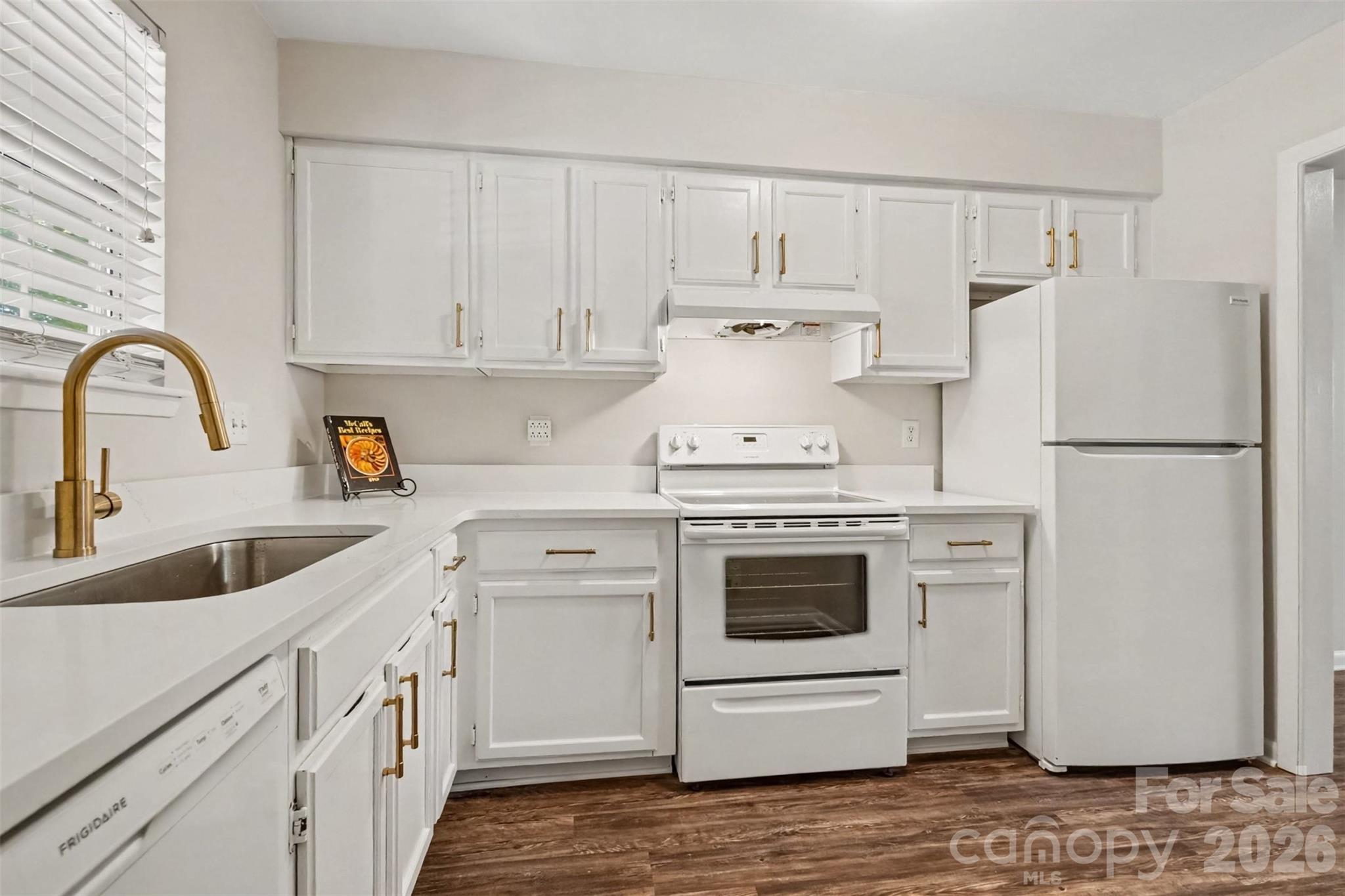 3312 Heathstead Place Property Photo 1