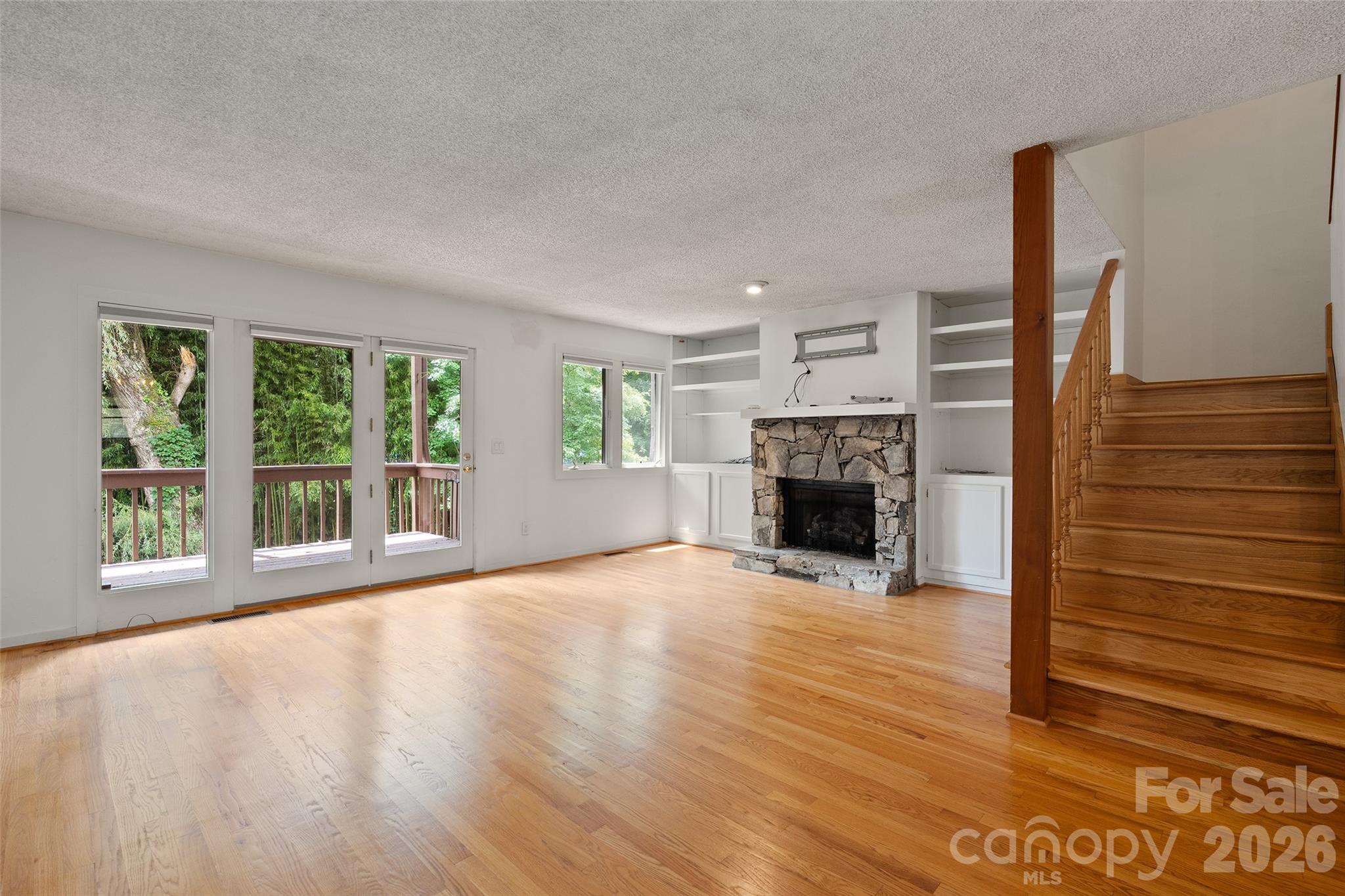 36 Meadows Lane Property Photo 8