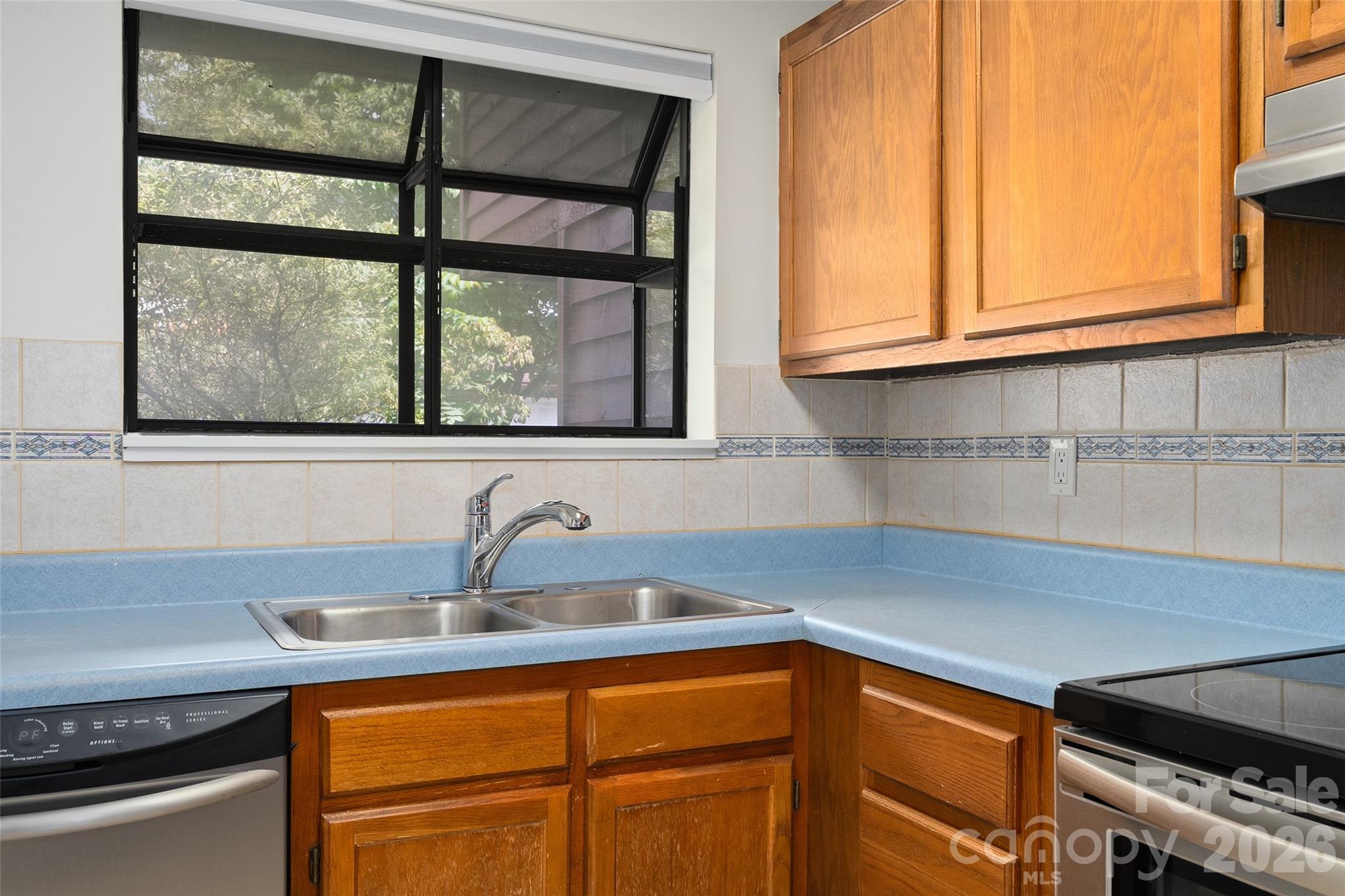 36 Meadows Lane Property Photo 9