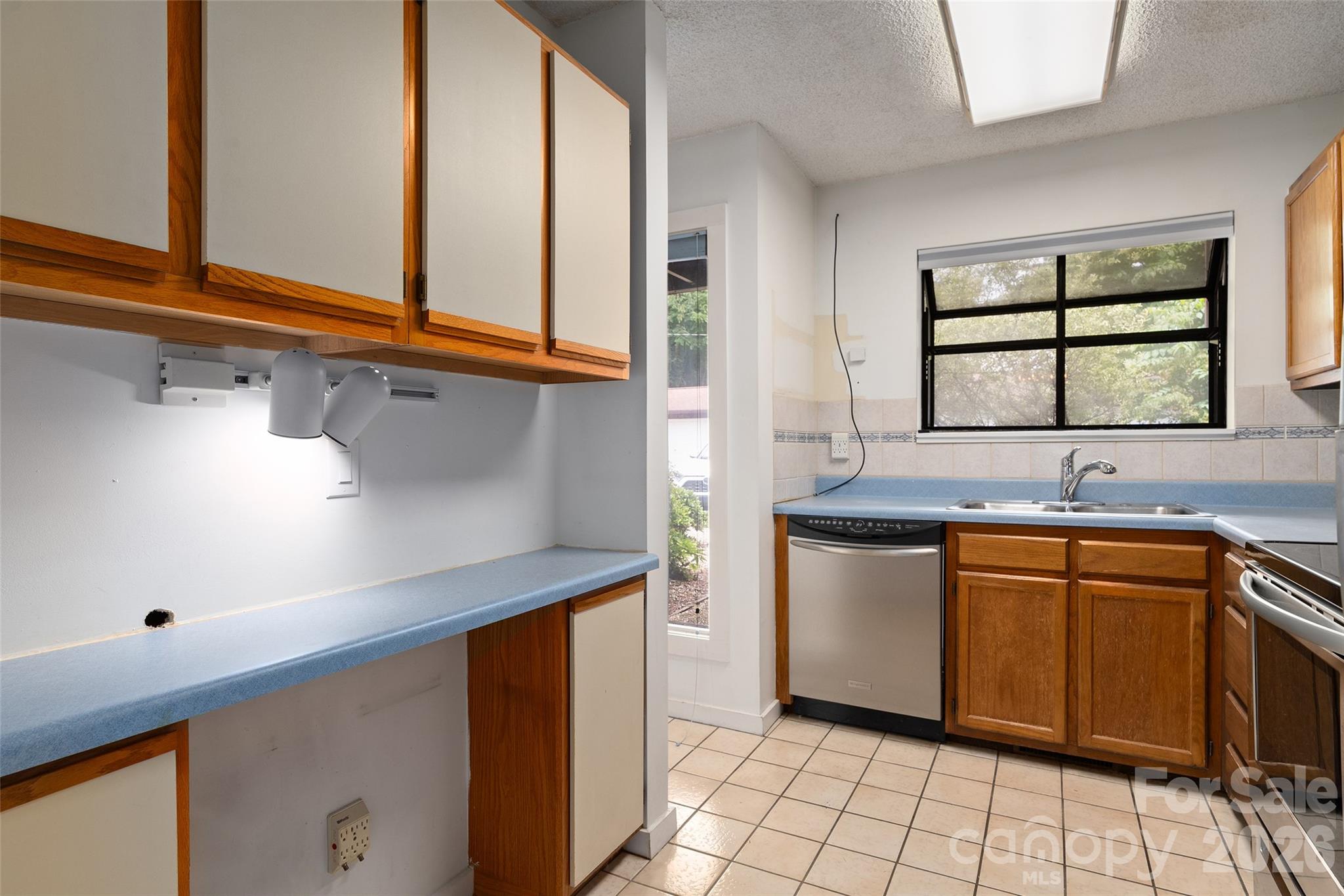 36 Meadows Lane Property Photo 11