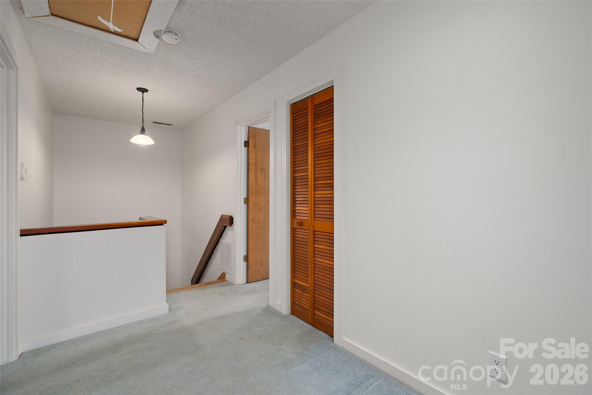 36 Meadows Lane Property Photo 14