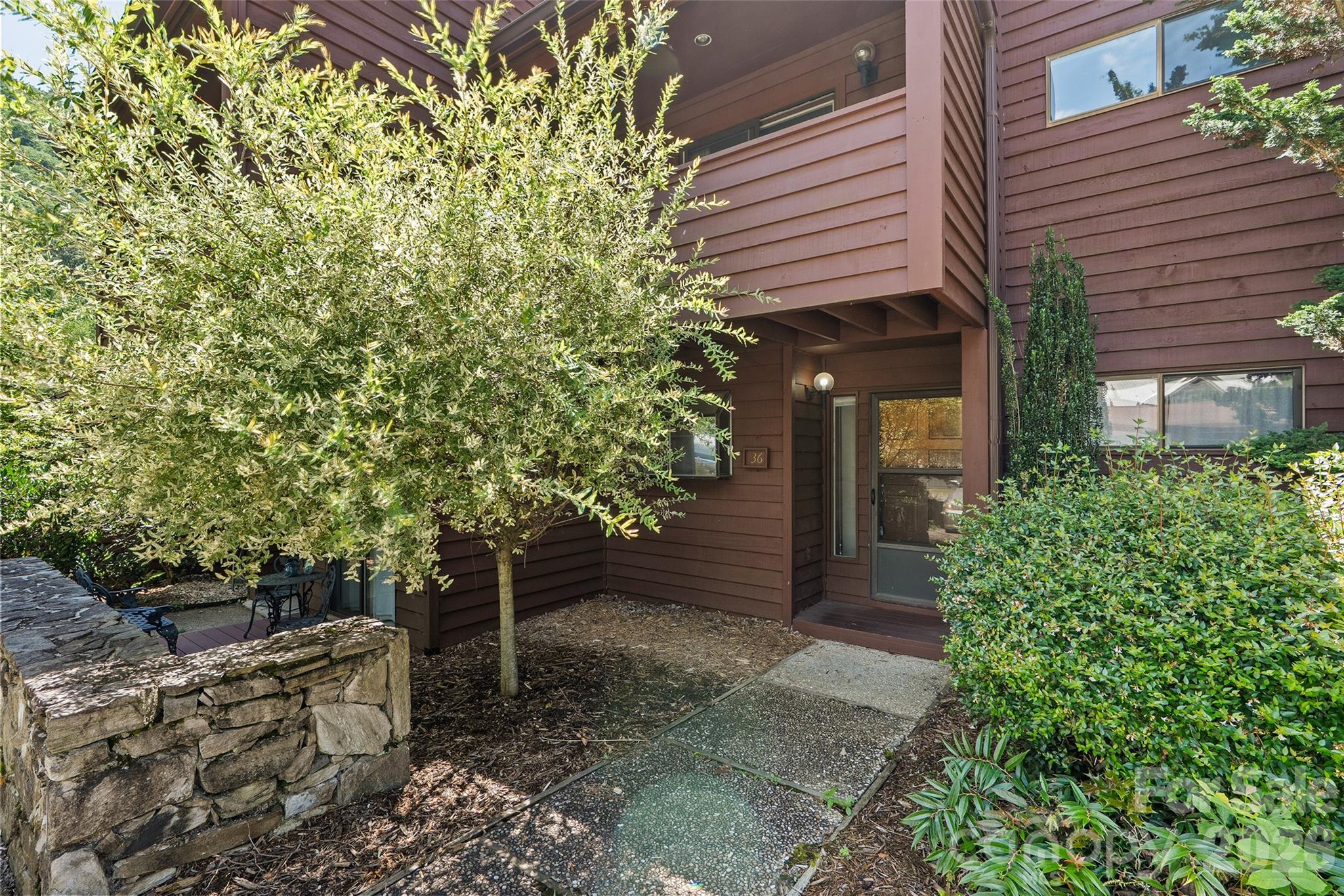 36 Meadows Lane Property Photo 26