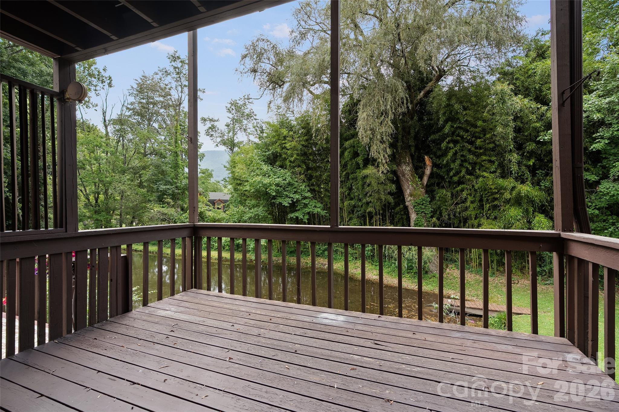 36 Meadows Lane Property Photo 27