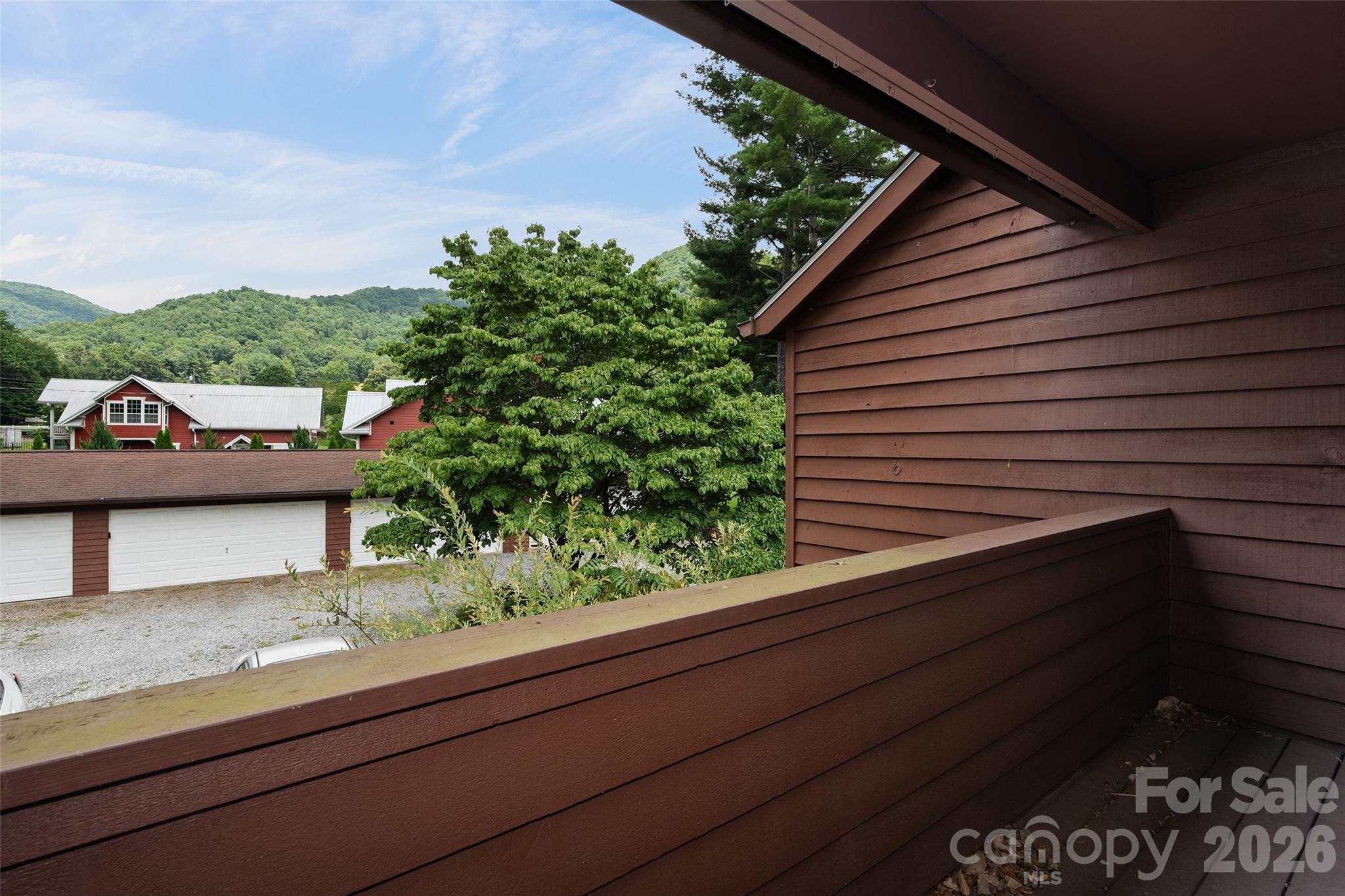 36 Meadows Lane Property Photo 32