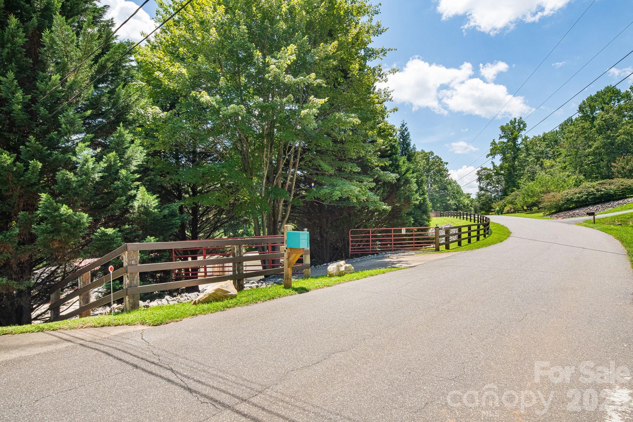 340 And 298 Apache Path Property Photo 13