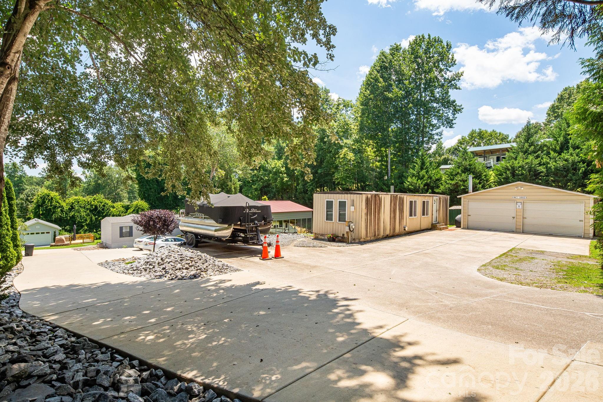 340 And 298 Apache Path Property Photo 16