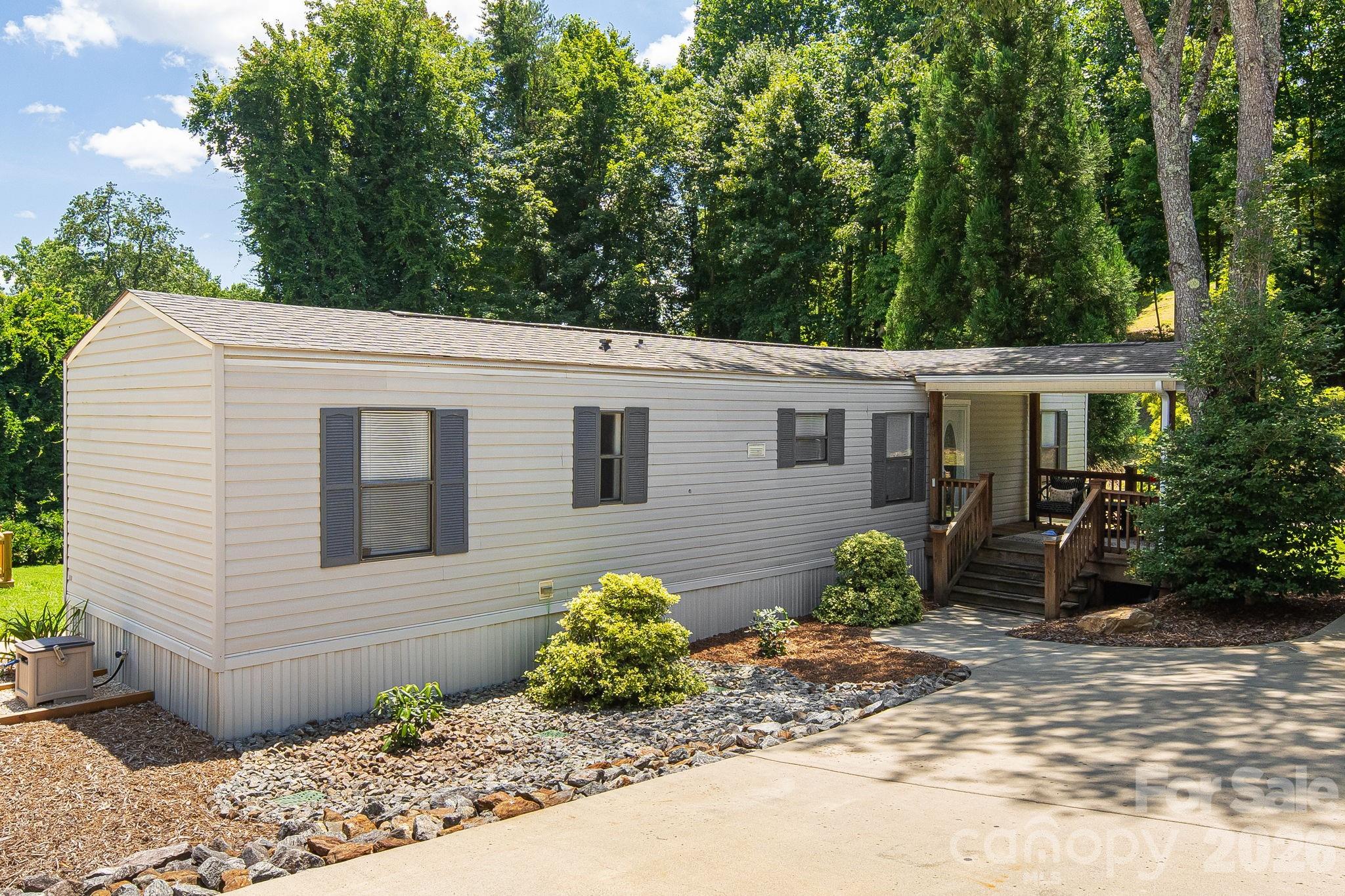340 And 298 Apache Path Property Photo 17