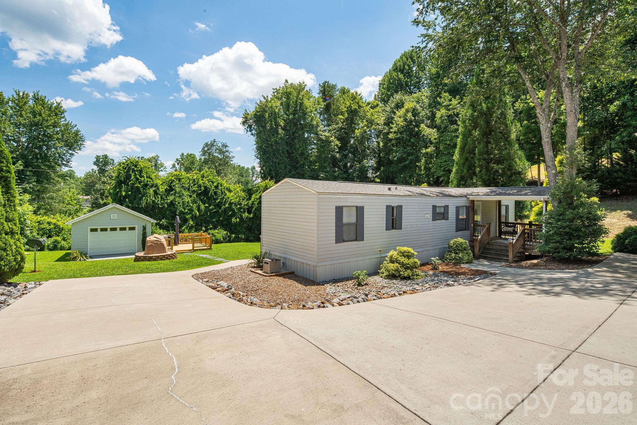 340 And 298 Apache Path Property Photo 18