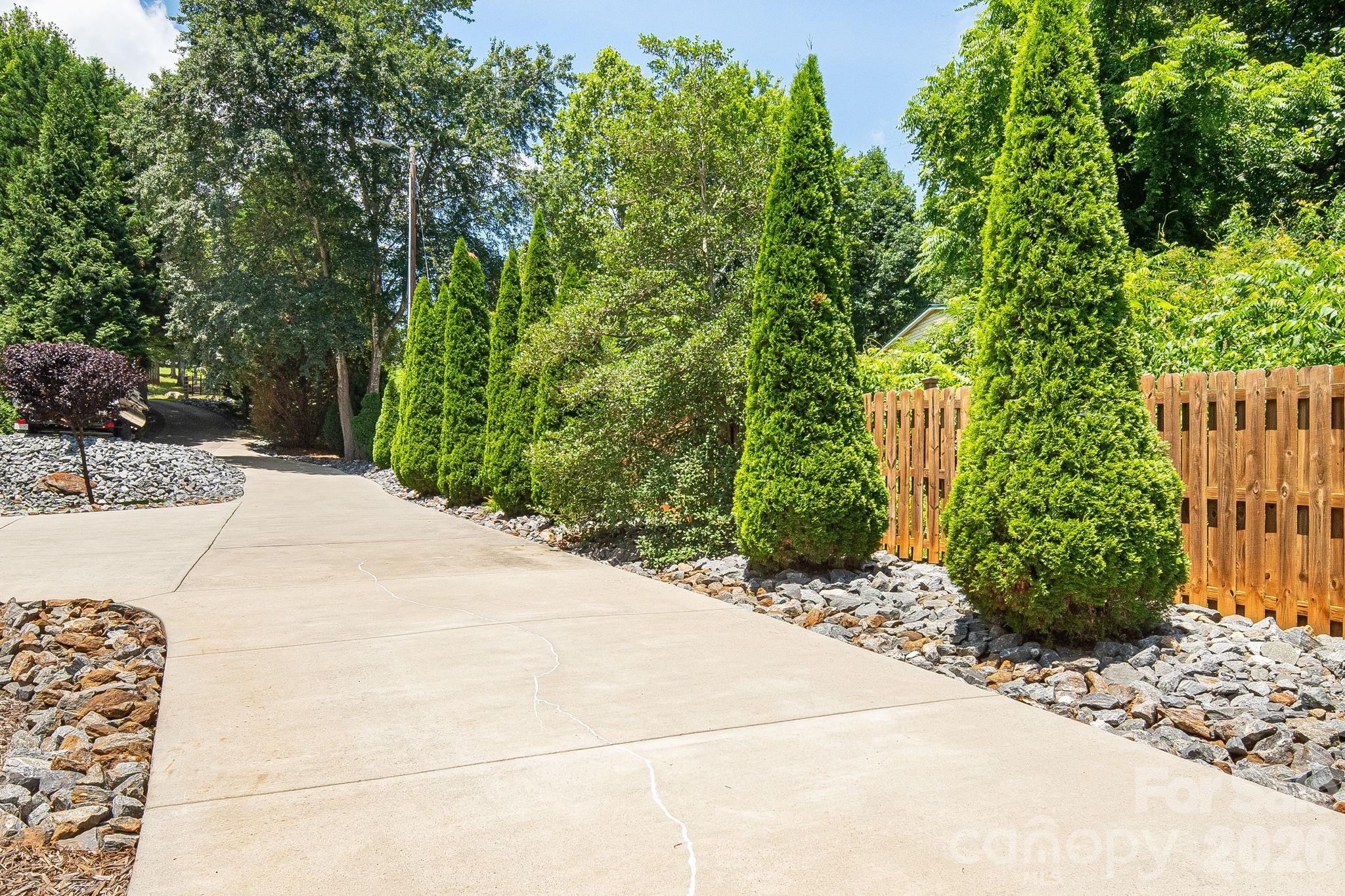 340 And 298 Apache Path Property Photo 21