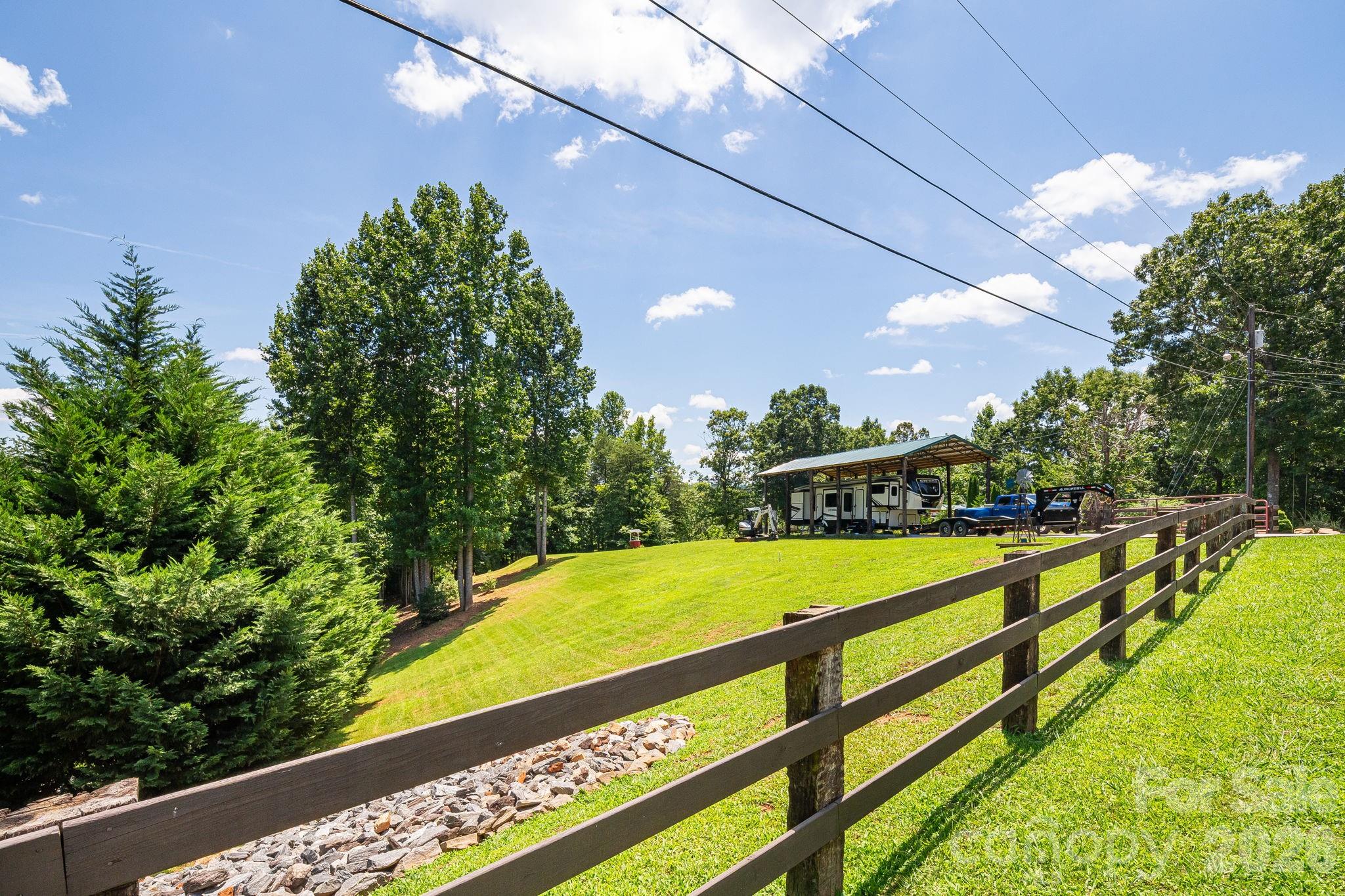 340 And 298 Apache Path Property Photo 32