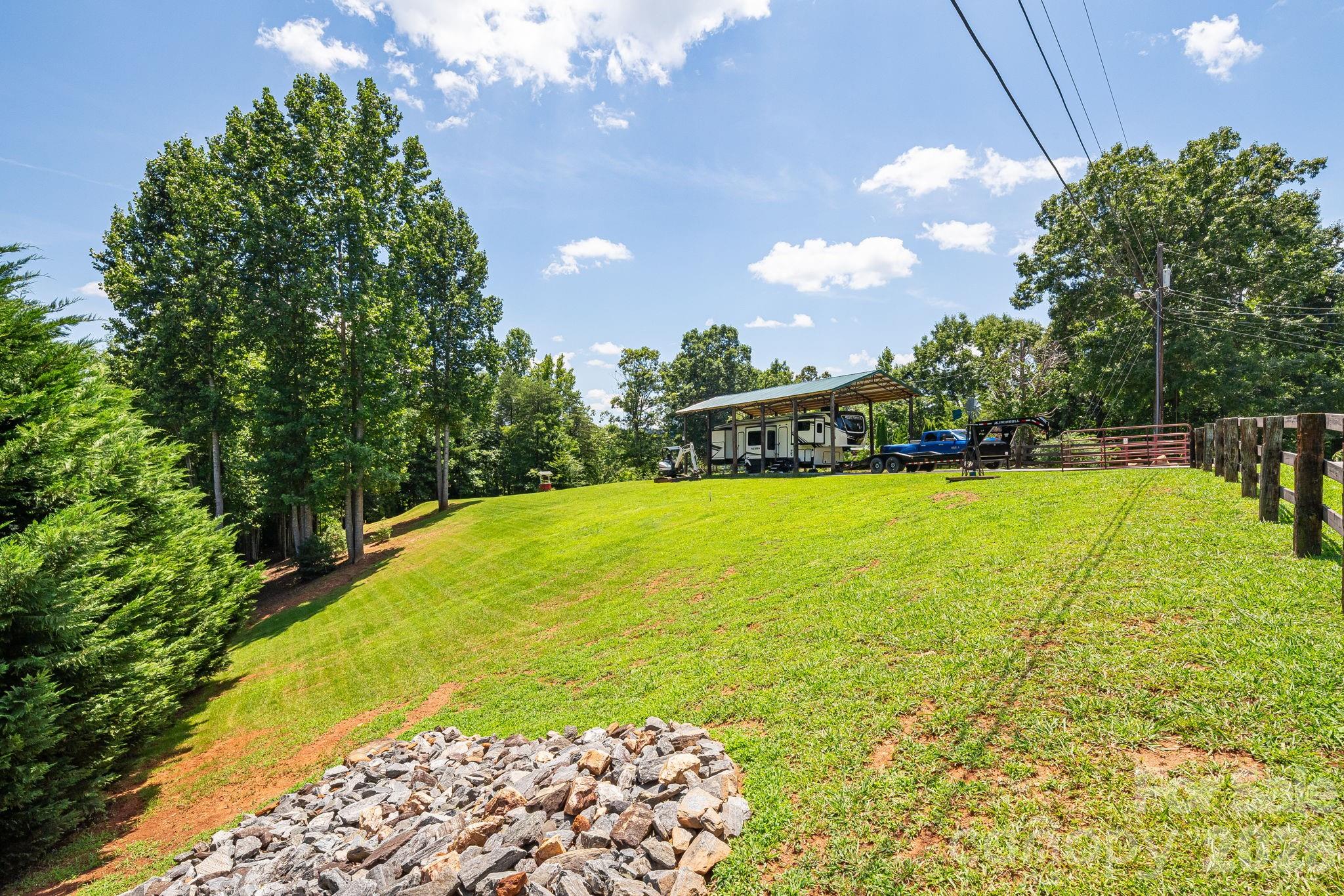 340 And 298 Apache Path Property Photo 33