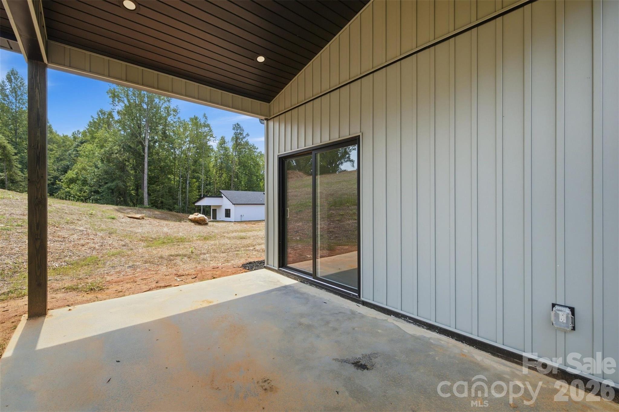 913 Overlook Drive Property Photo 4