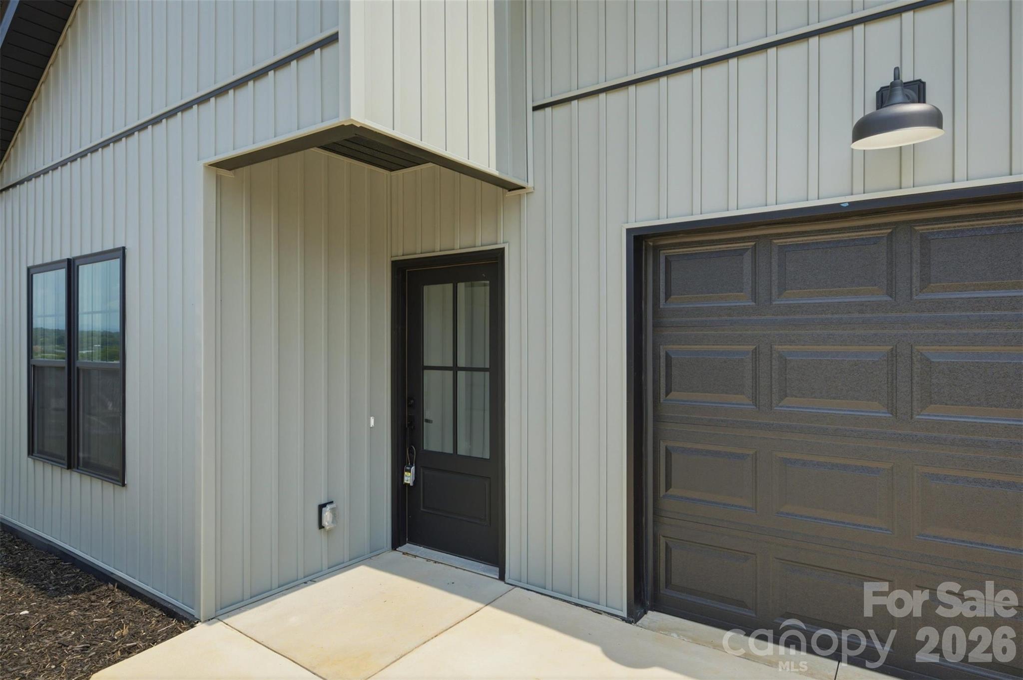 913 Overlook Drive Property Photo 5