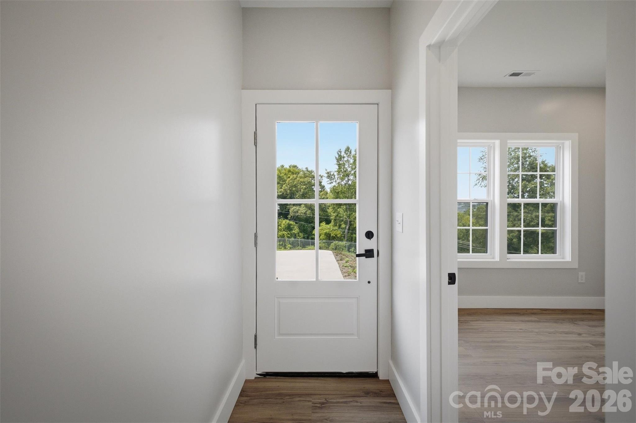 913 Overlook Drive Property Photo 6