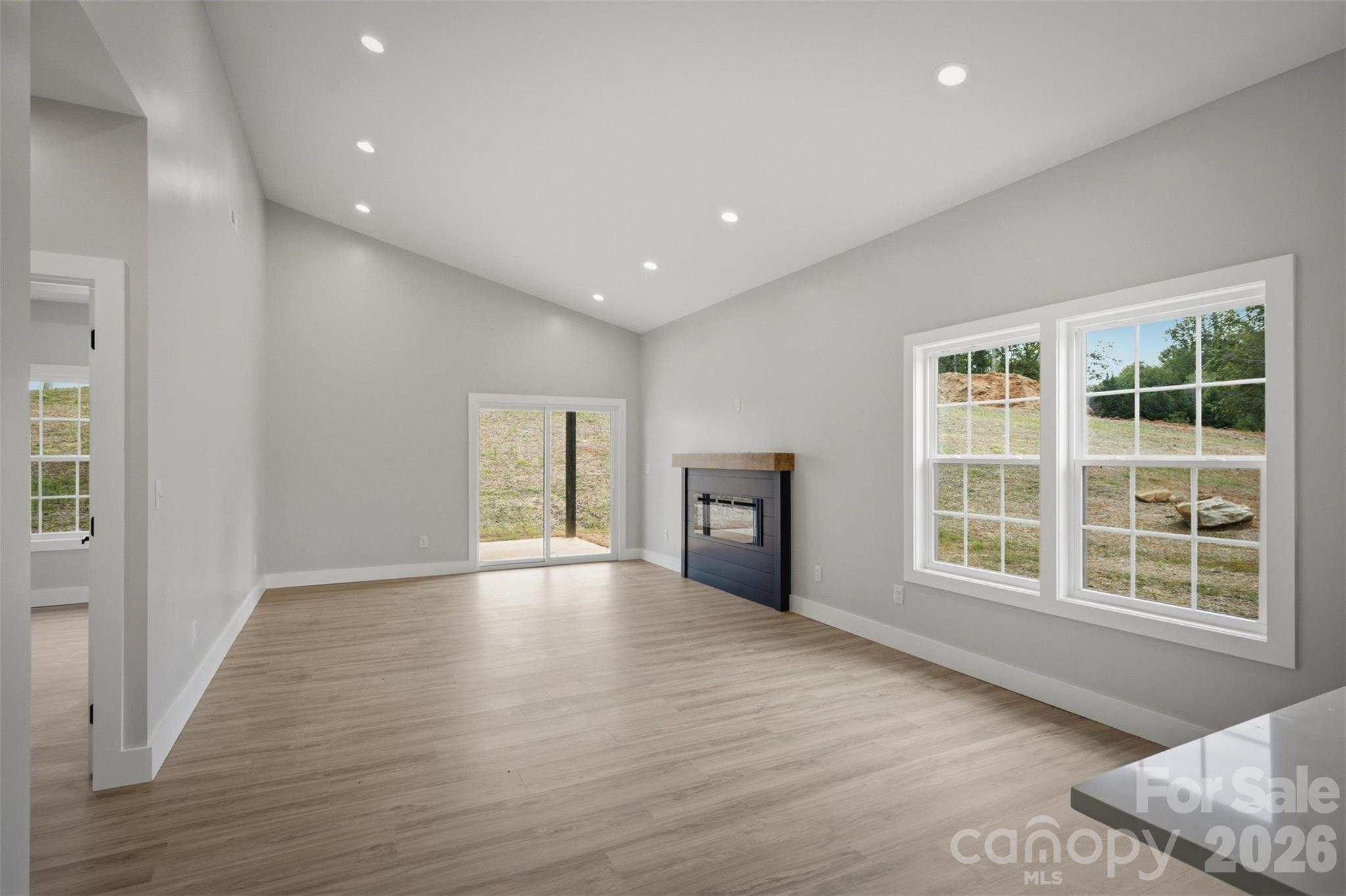 913 Overlook Drive Property Photo 11