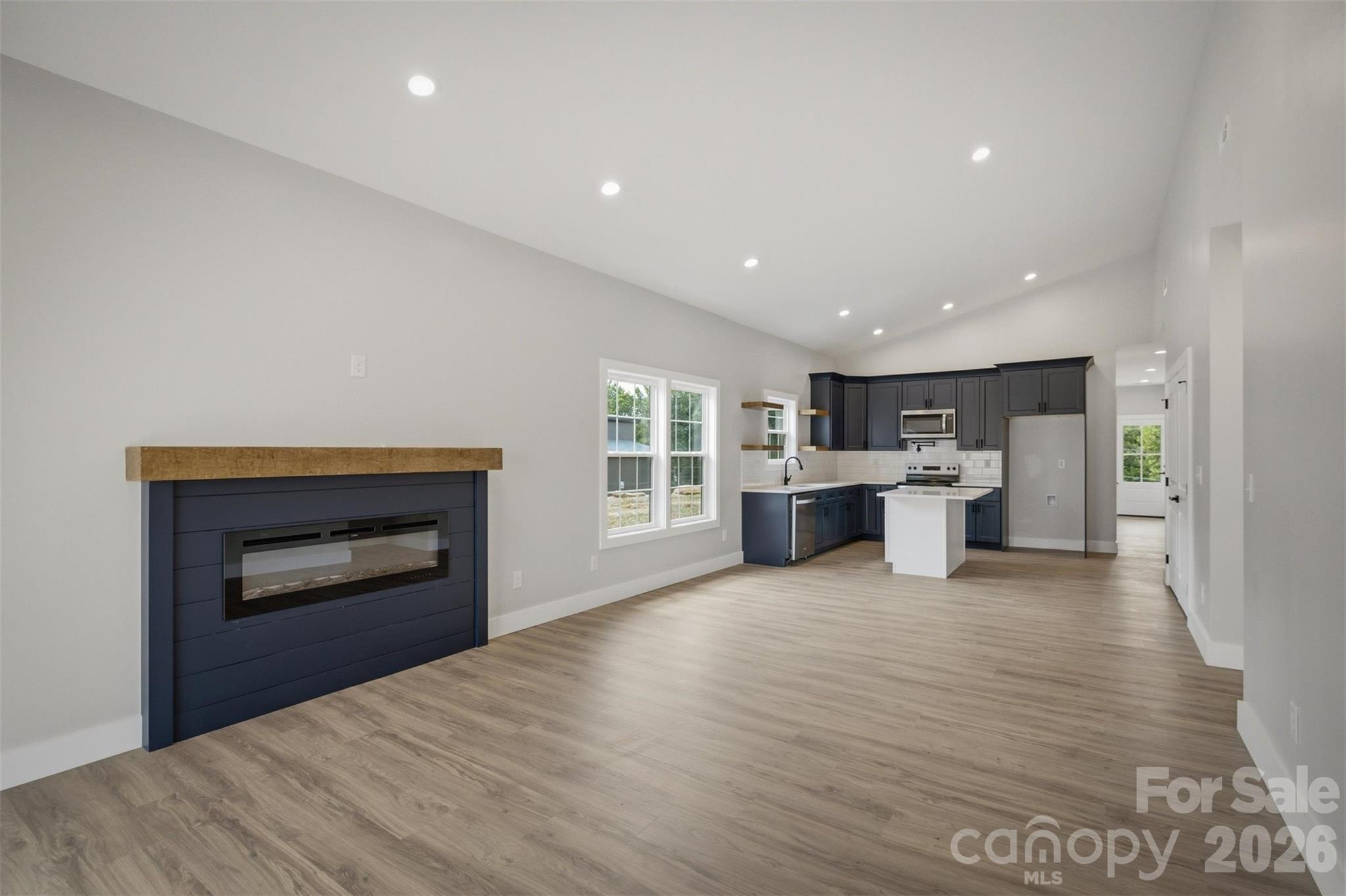 913 Overlook Drive Property Photo 12