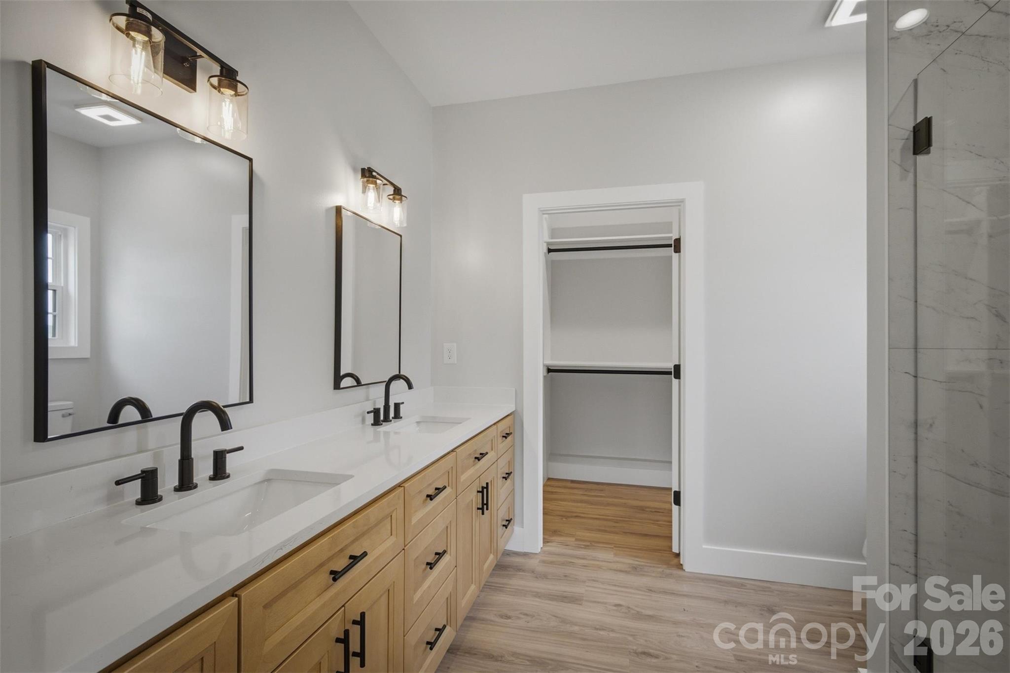 913 Overlook Drive Property Photo 16