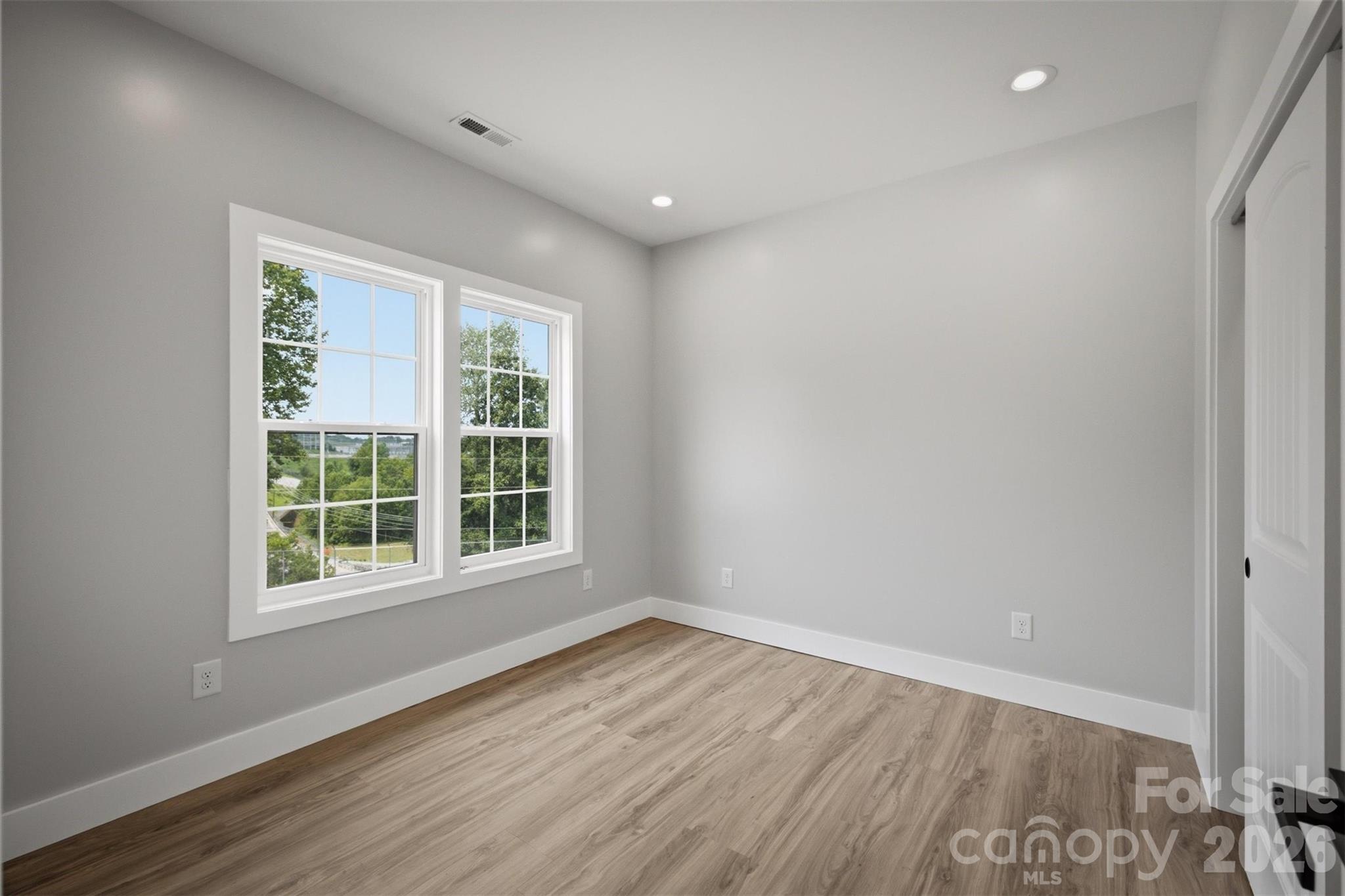 913 Overlook Drive Property Photo 20