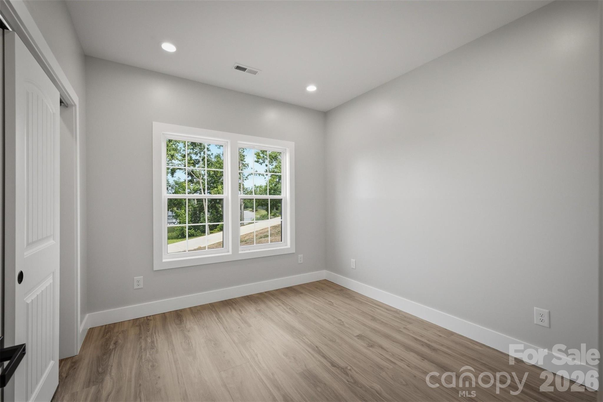 913 Overlook Drive Property Photo 22