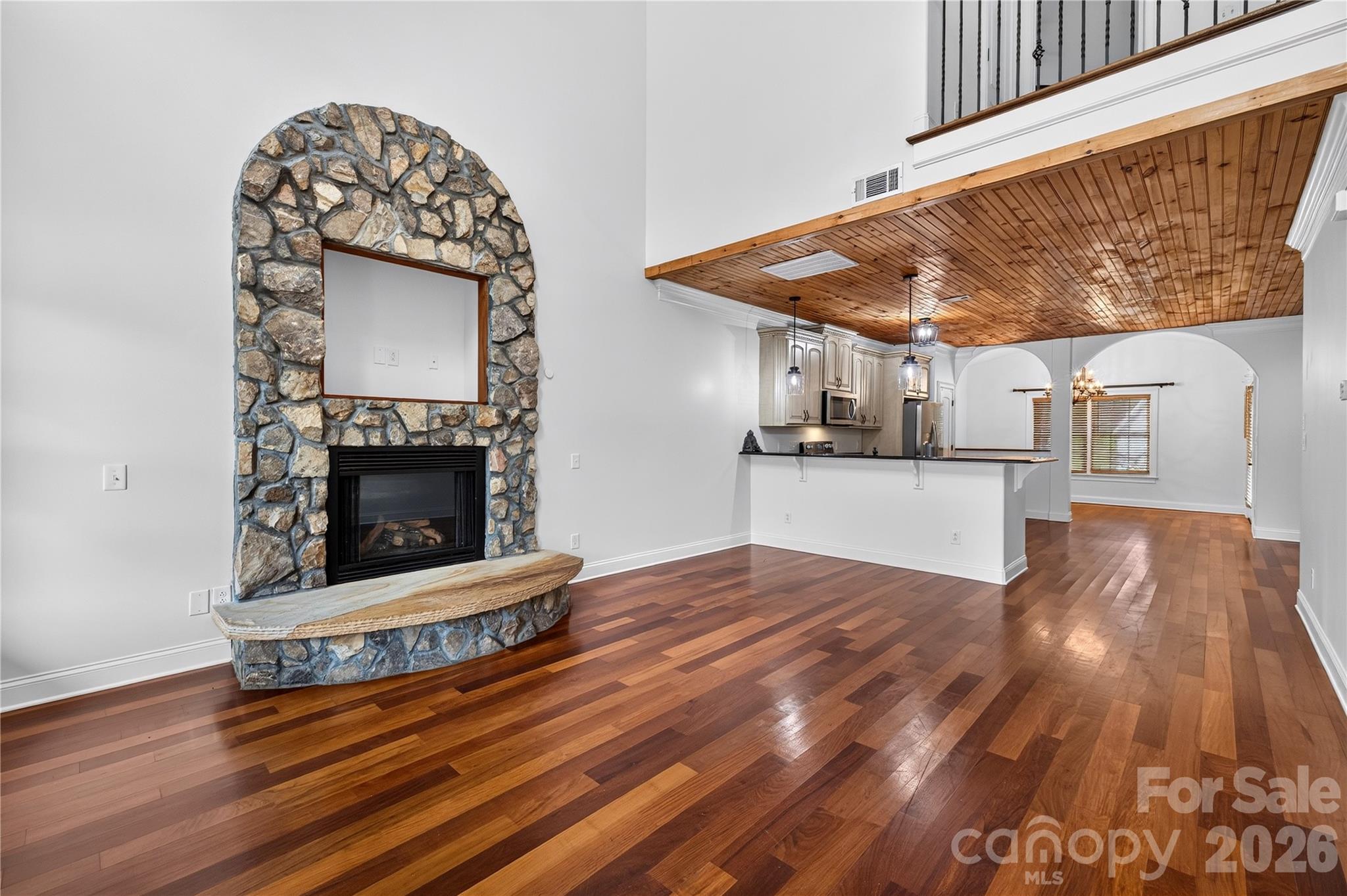 9232 Aloysia Lane Property Photo 4
