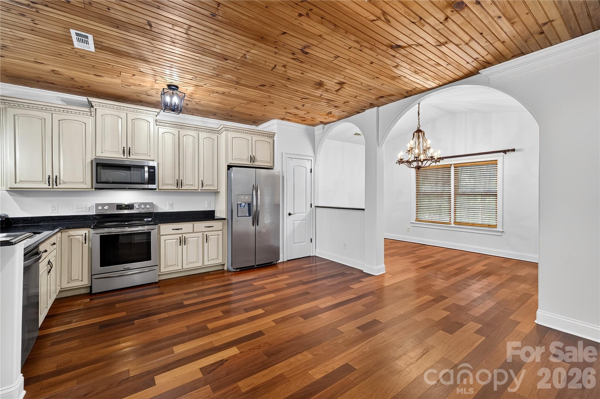 9232 Aloysia Lane Property Photo 6