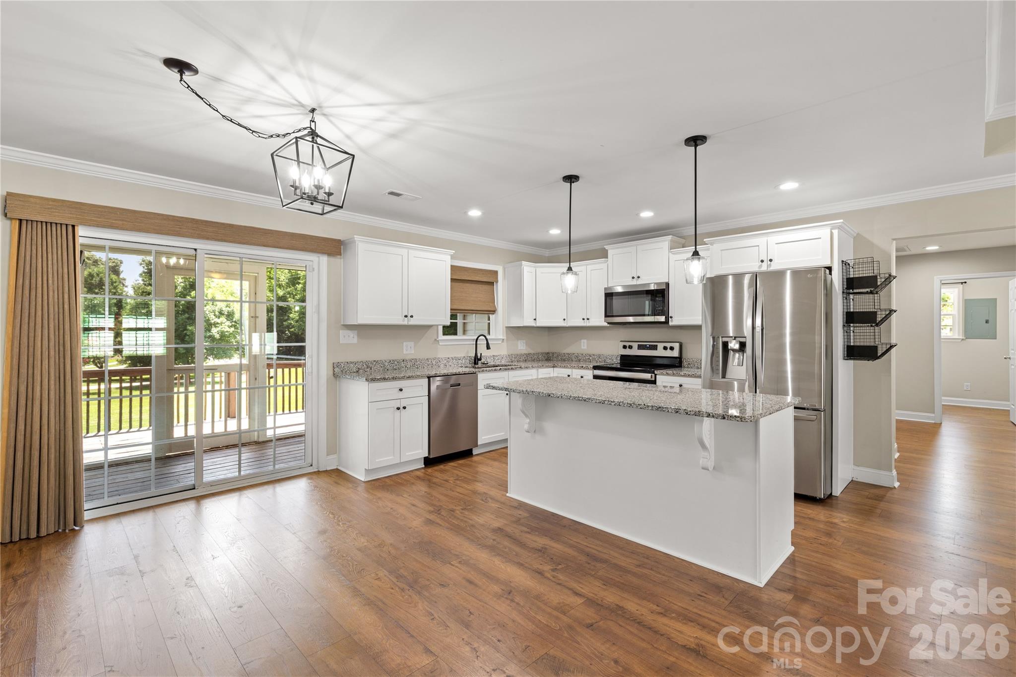 2507 Bill Thompson Road Property Photo 4