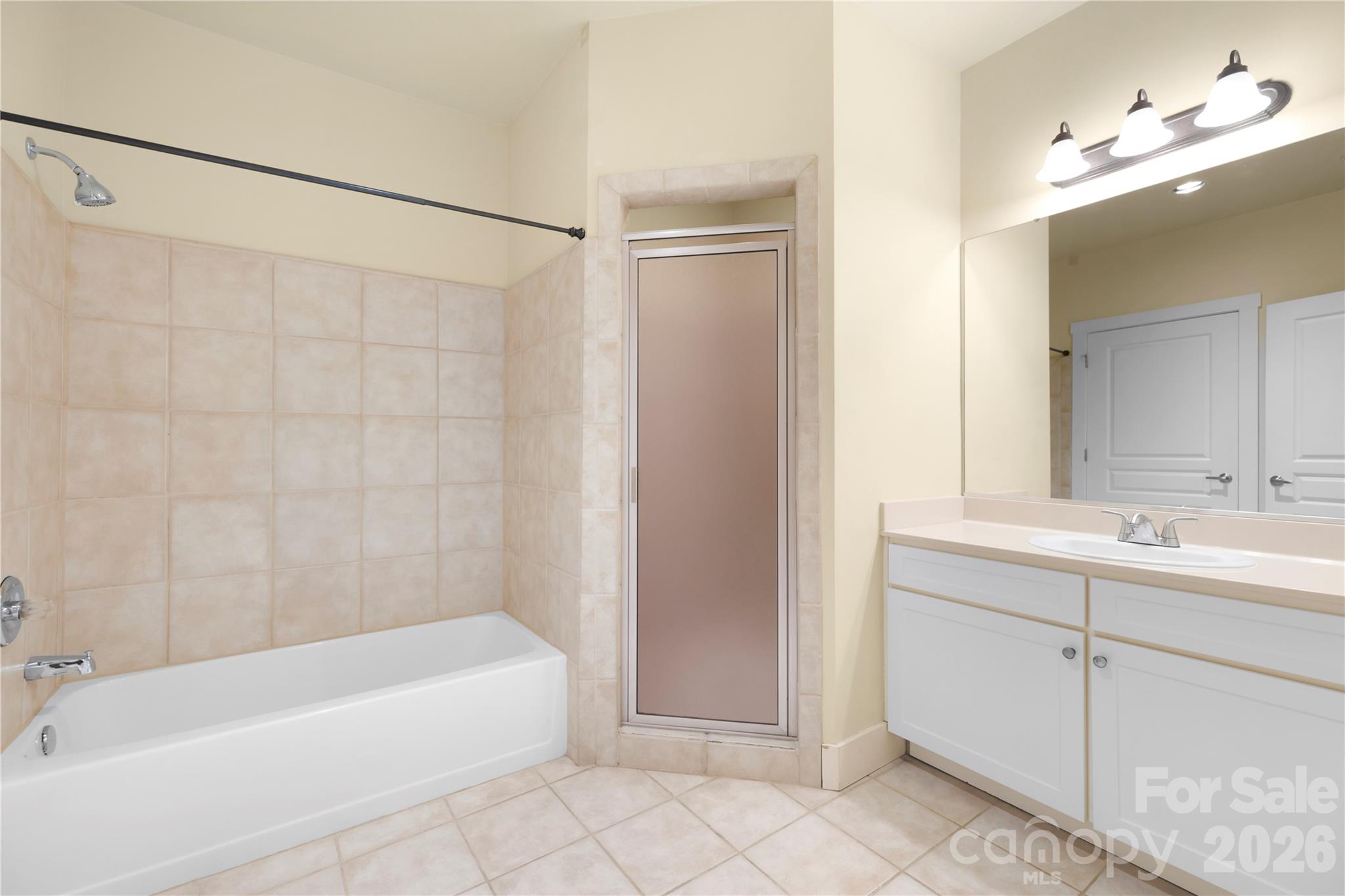 9 Kenilworth Knolls 303 Property Photo 10
