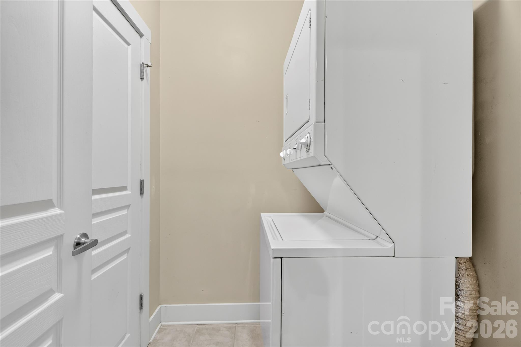 9 Kenilworth Knolls 303 Property Photo 14